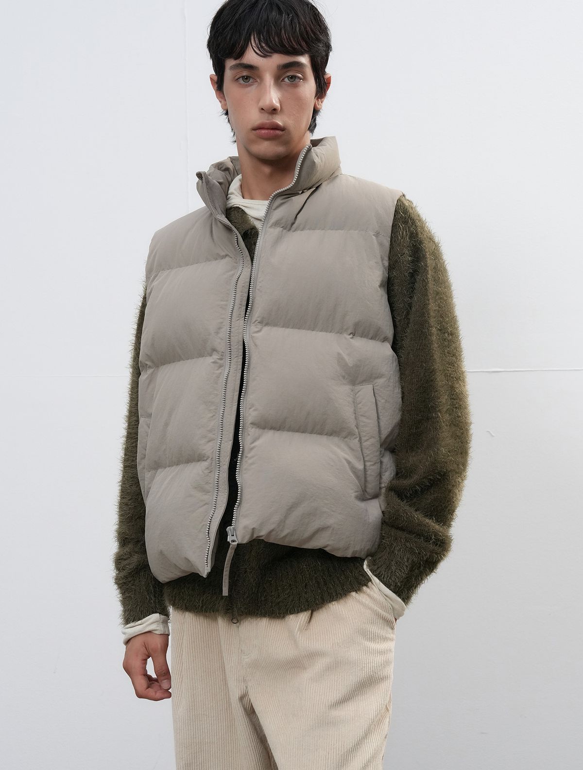제너럴아이디어(GENERALIDEA) UNISEX 나일론 패딩 베스트 [ASH KHAKI] / SBE3U08009