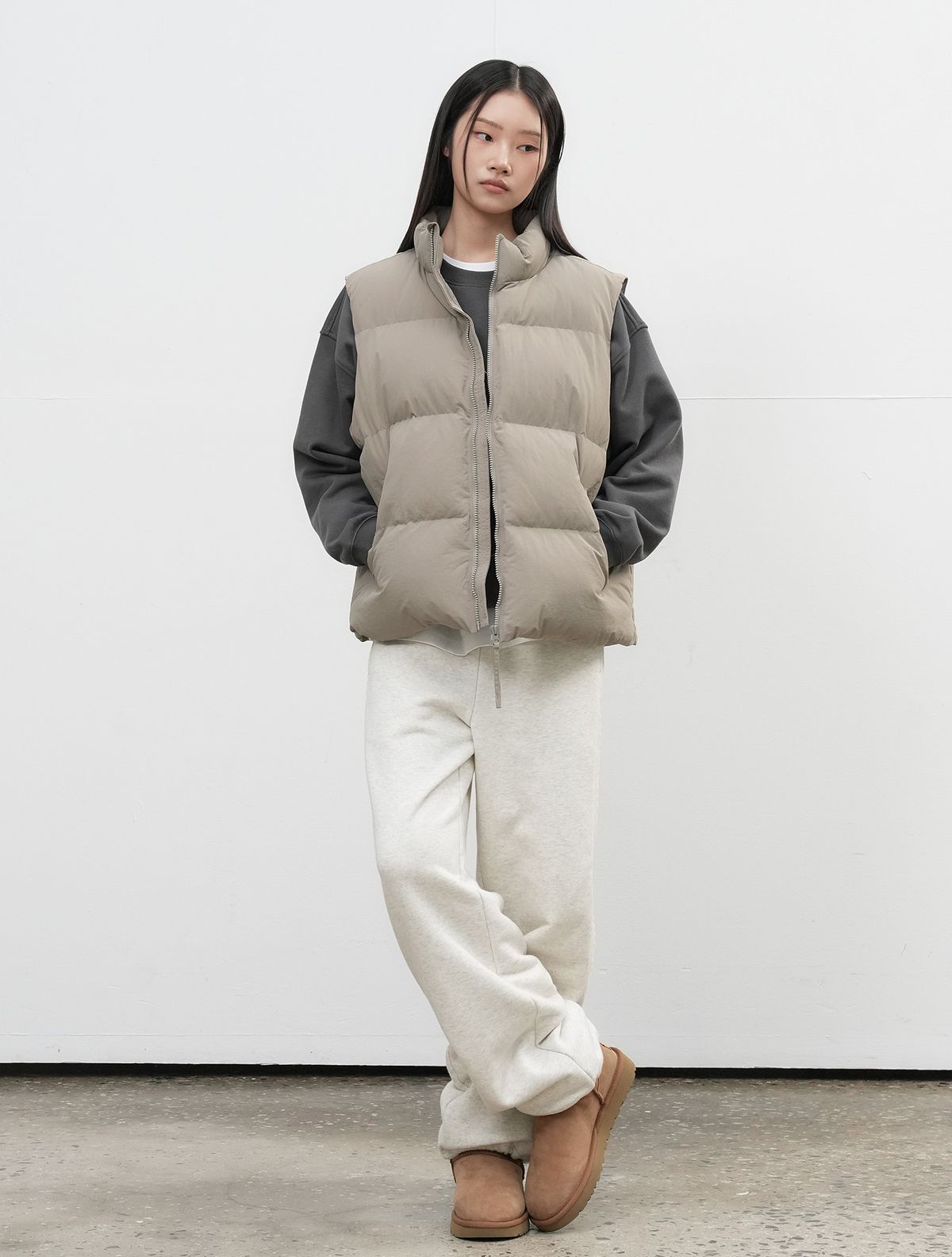제너럴아이디어(GENERALIDEA) UNISEX 나일론 패딩 베스트 [ASH KHAKI] / SBE3U08009