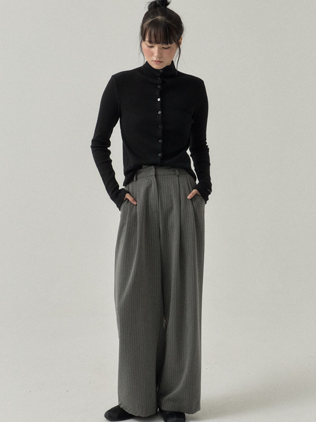 쏘리, 투 머치 러브(SORRY, TOO MUCH LOVE) High Neck Button Down Ribbed Top_Black