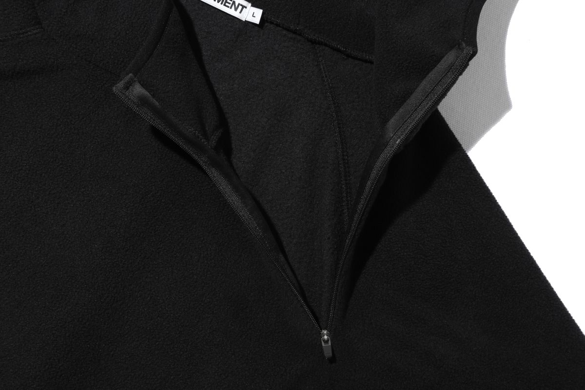베이스모먼트(BASEMOMENT) 다이애그널 집업 후리스 후디 블랙