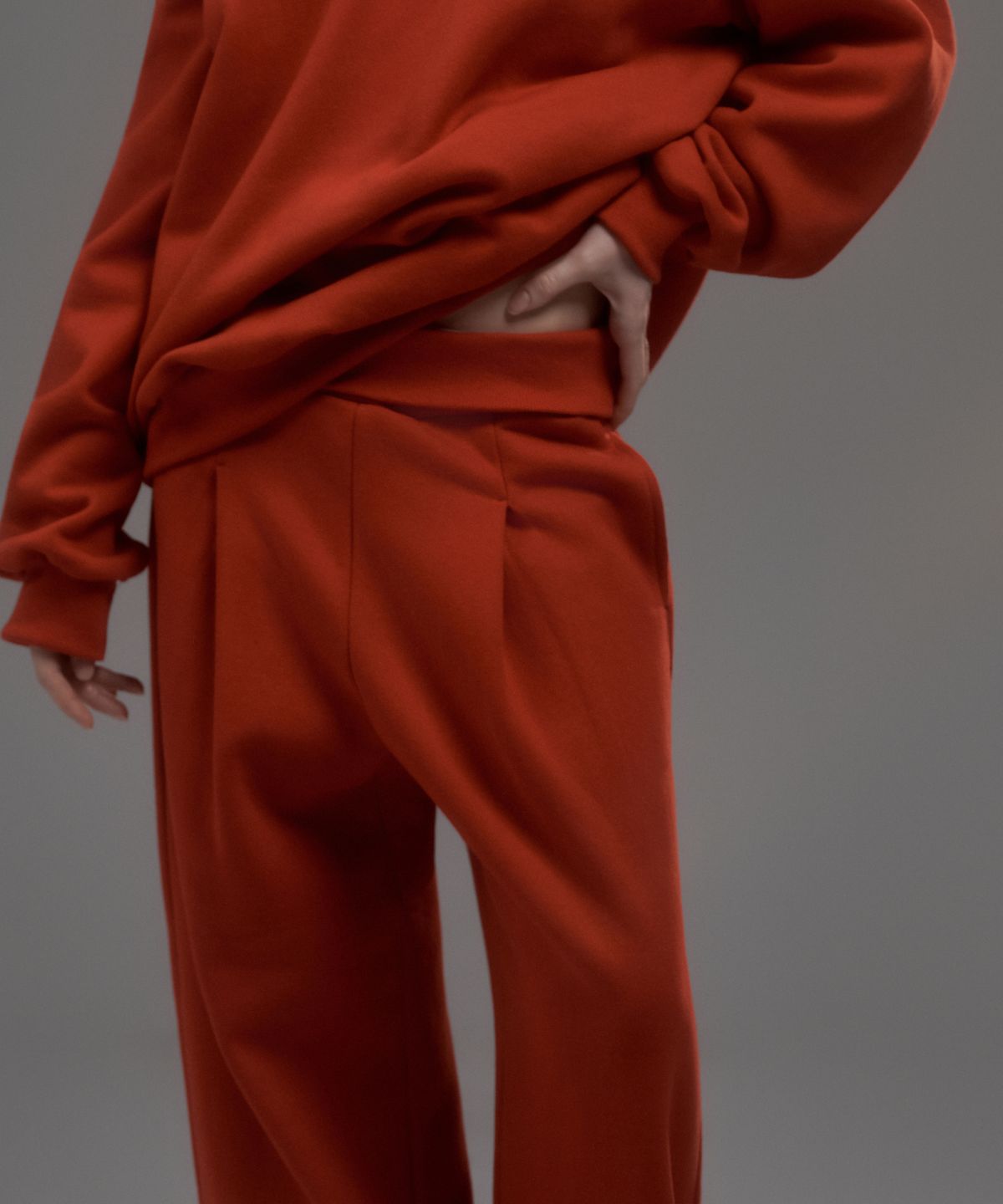 마우솔레움(MAU SOLEUM) Dew Folded Sweat Pants - Red