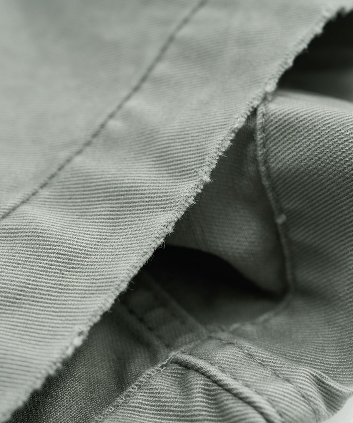 미드업데이트(MIDUPDATE) Wide Fit String Chino Pants_2color