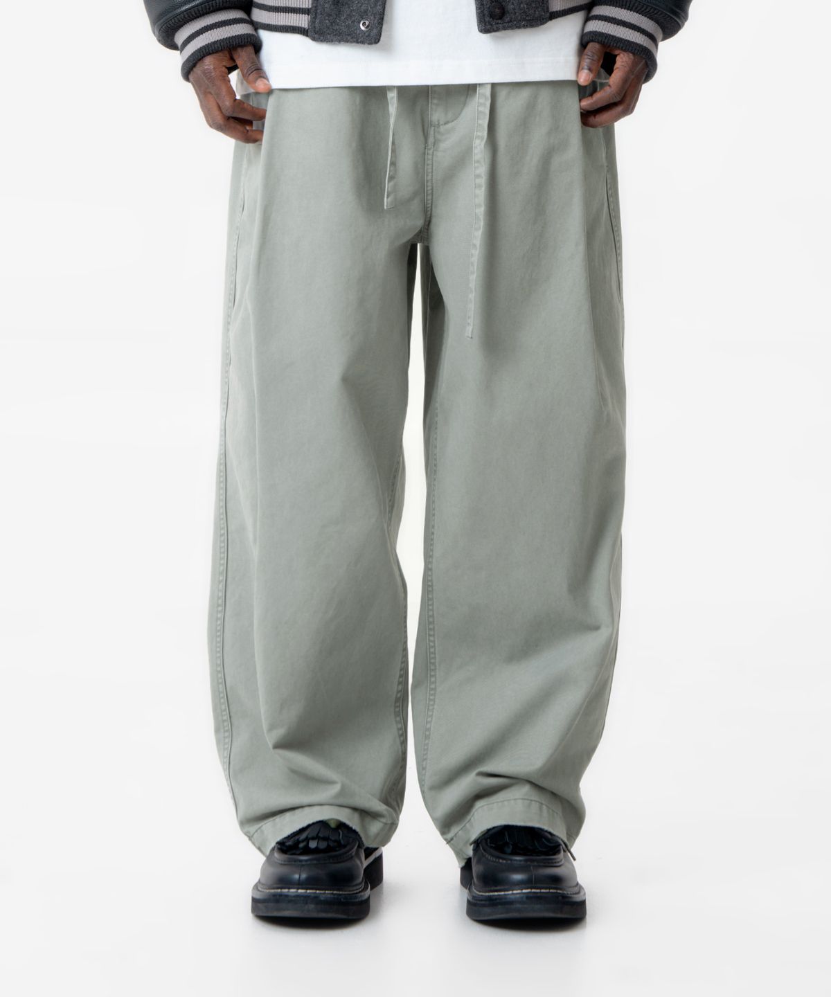 미드업데이트(MIDUPDATE) Wide Fit String Chino Pants_2color