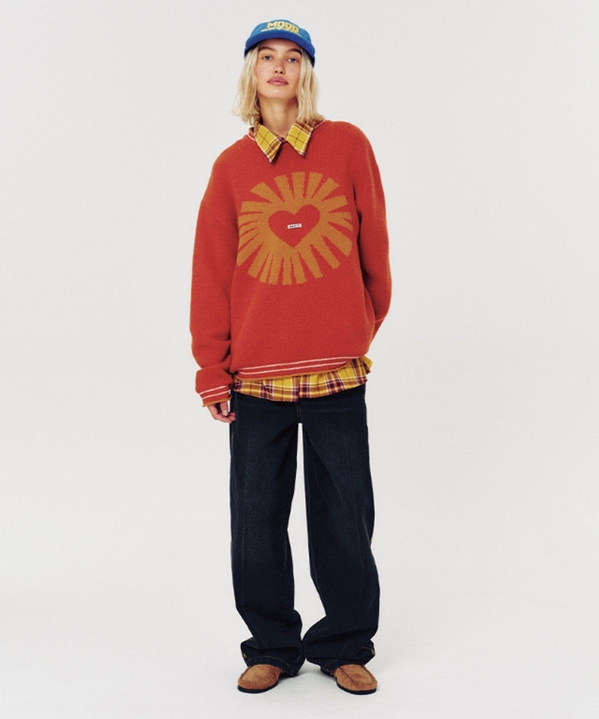 무드베러(MOODBETTER) RELAXED LOGO KNIT PULLOVER BRICK RED