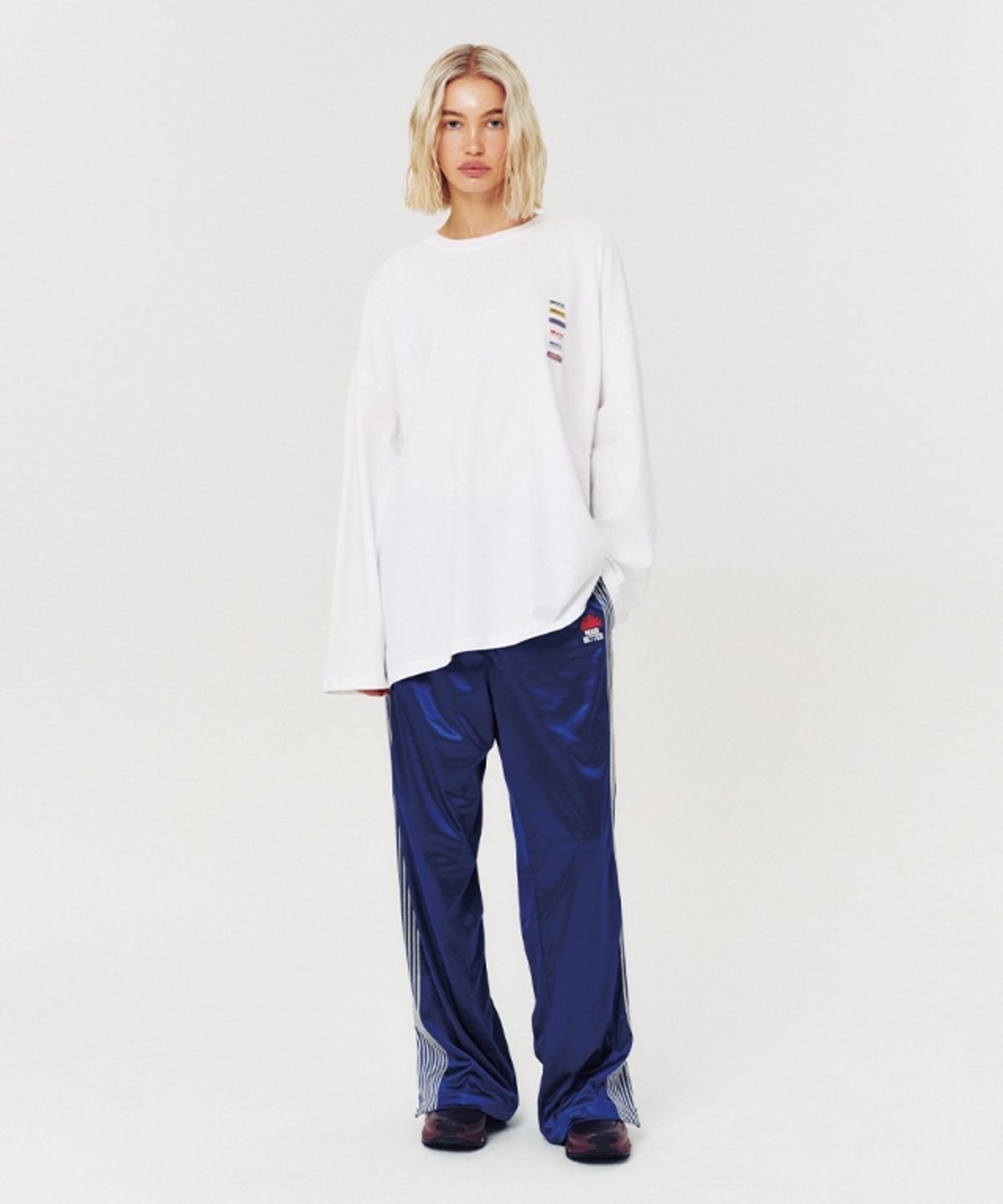 무드베러(MOODBETTER) LABEL POINT LONG SLEEVE WHITE