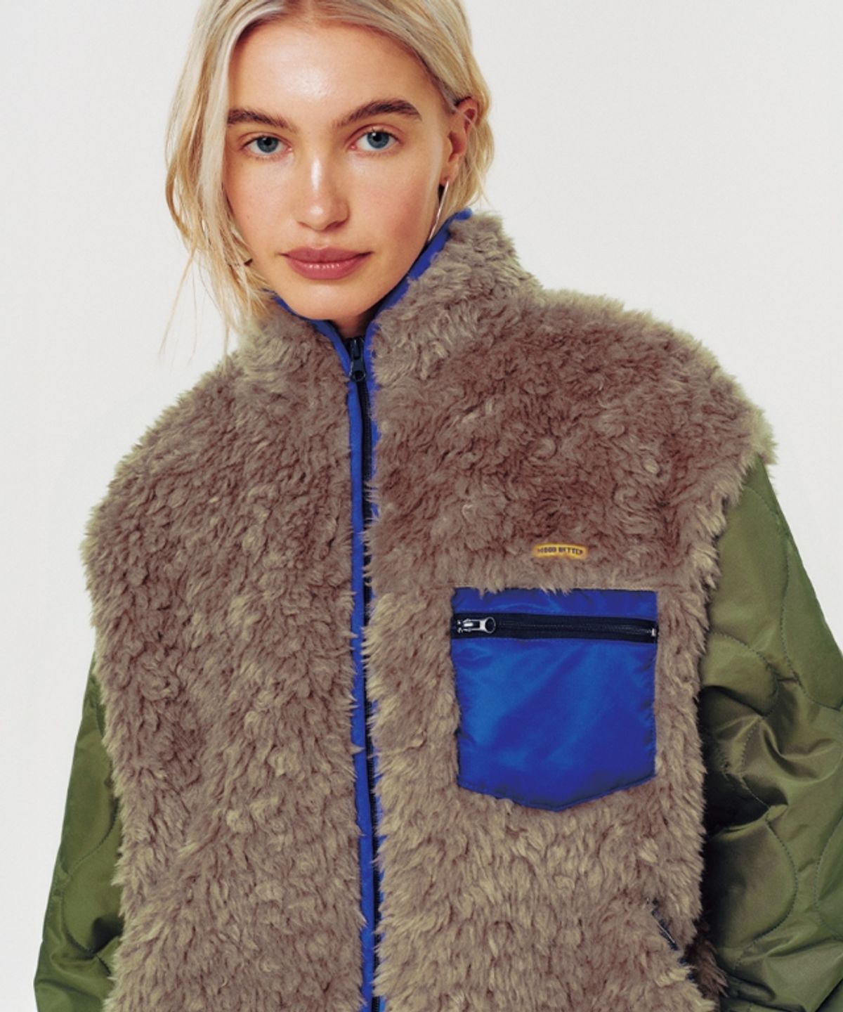무드베러(MOODBETTER) SHEARLING FLEECE ZIP UP JUMPER KHAKI
