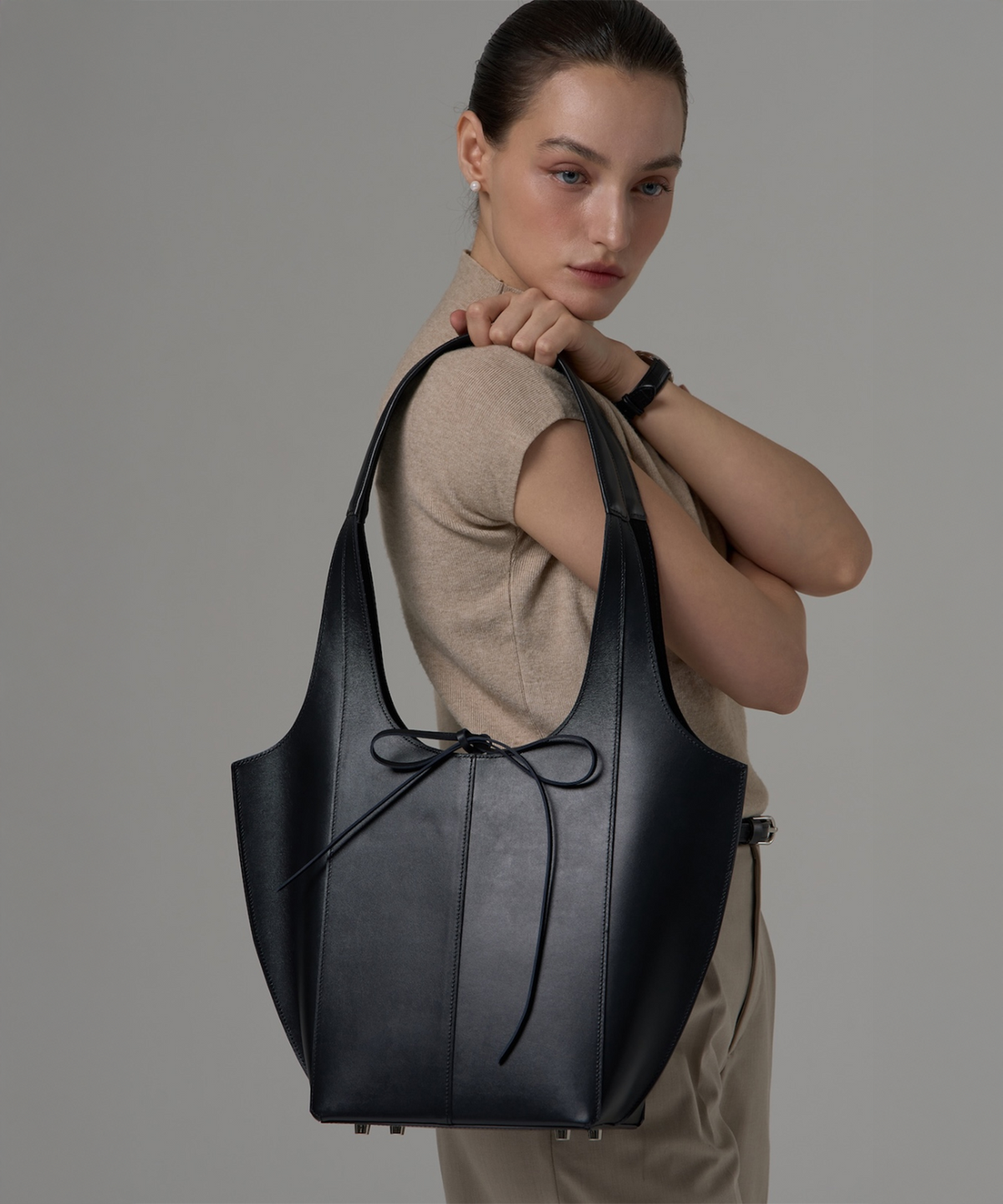 제마 에르베 르 코티디앙(ZEMA ÉLEVER LE QUOTIDIEN) Onnete Tote Bag M - Midnight Black (오네뜨 토트백 M)