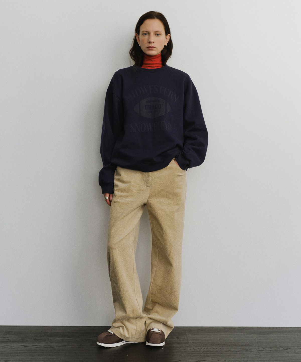 유라고(URAGO) Midwestern sweatshirt