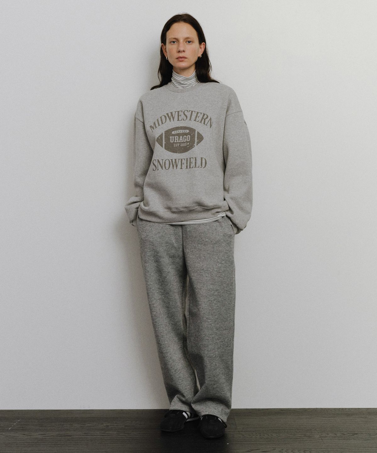 유라고(URAGO) Midwestern sweatshirt