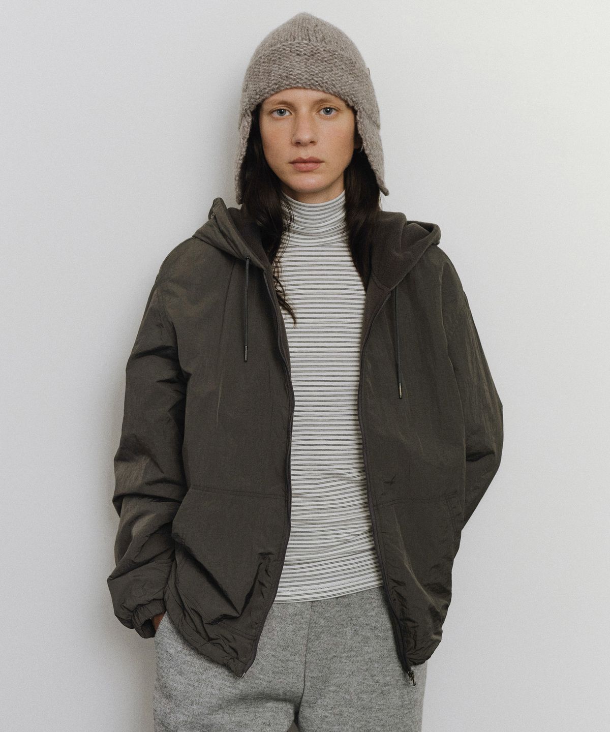 유라고(URAGO) Warmth hooded zip-up