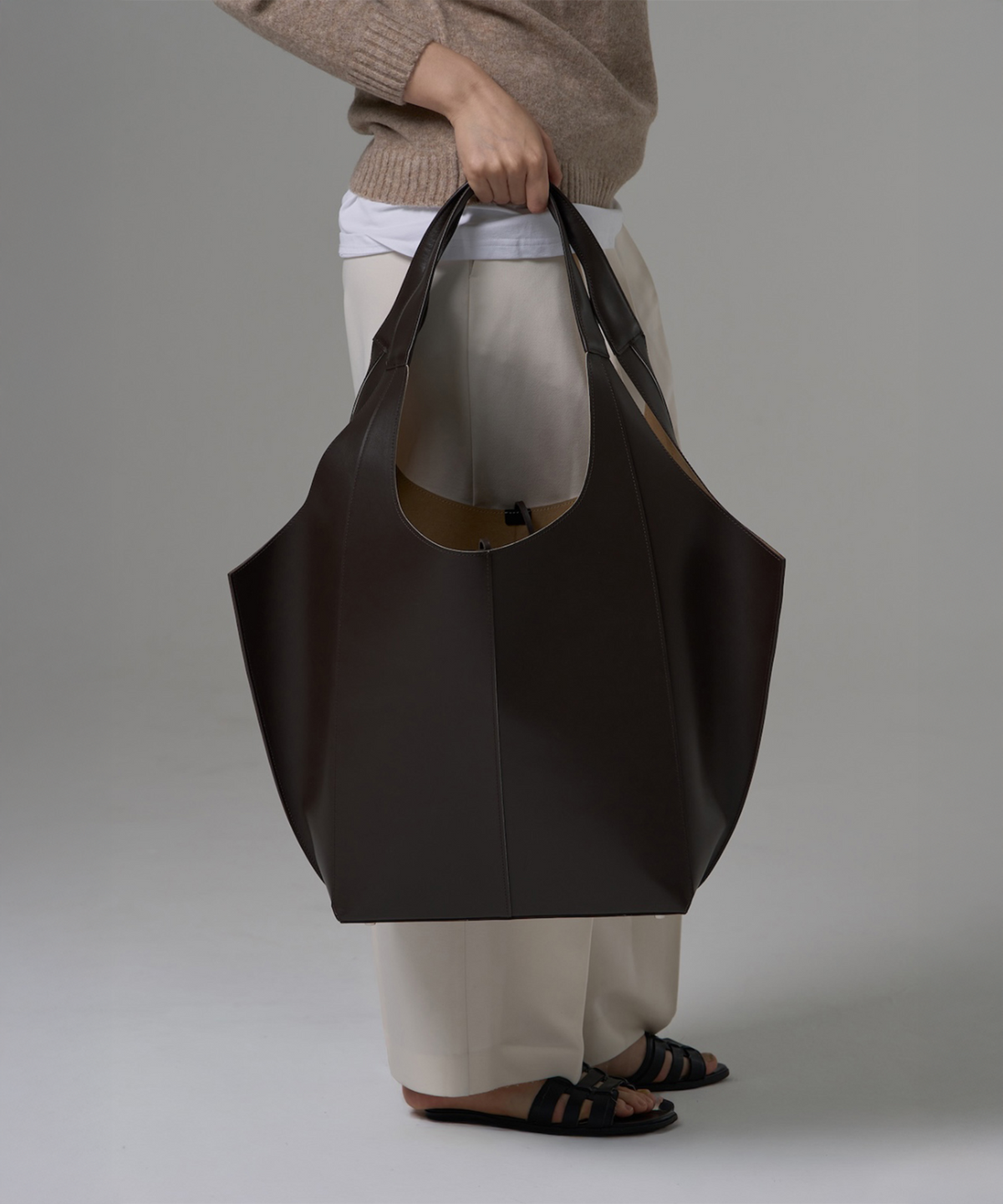 제마 에르베 르 코티디앙(ZEMA ÉLEVER LE QUOTIDIEN) Onnete Tote Bag XL - Espresso Brown (오네뜨 토트백 XL)