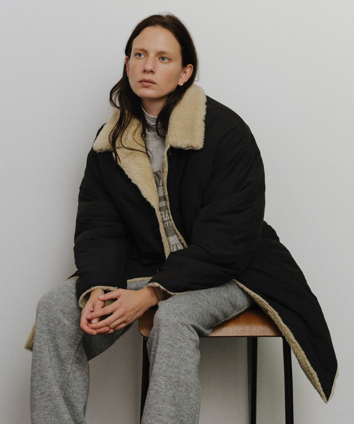 유라고(URAGO) Reversible shearing padded coat_Black