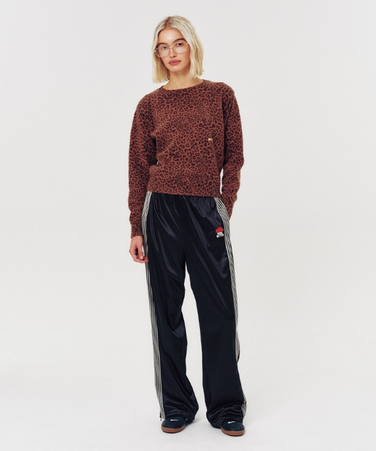 무드베러(MOODBETTER) SIDE LINE TRACK PANTS BLACK