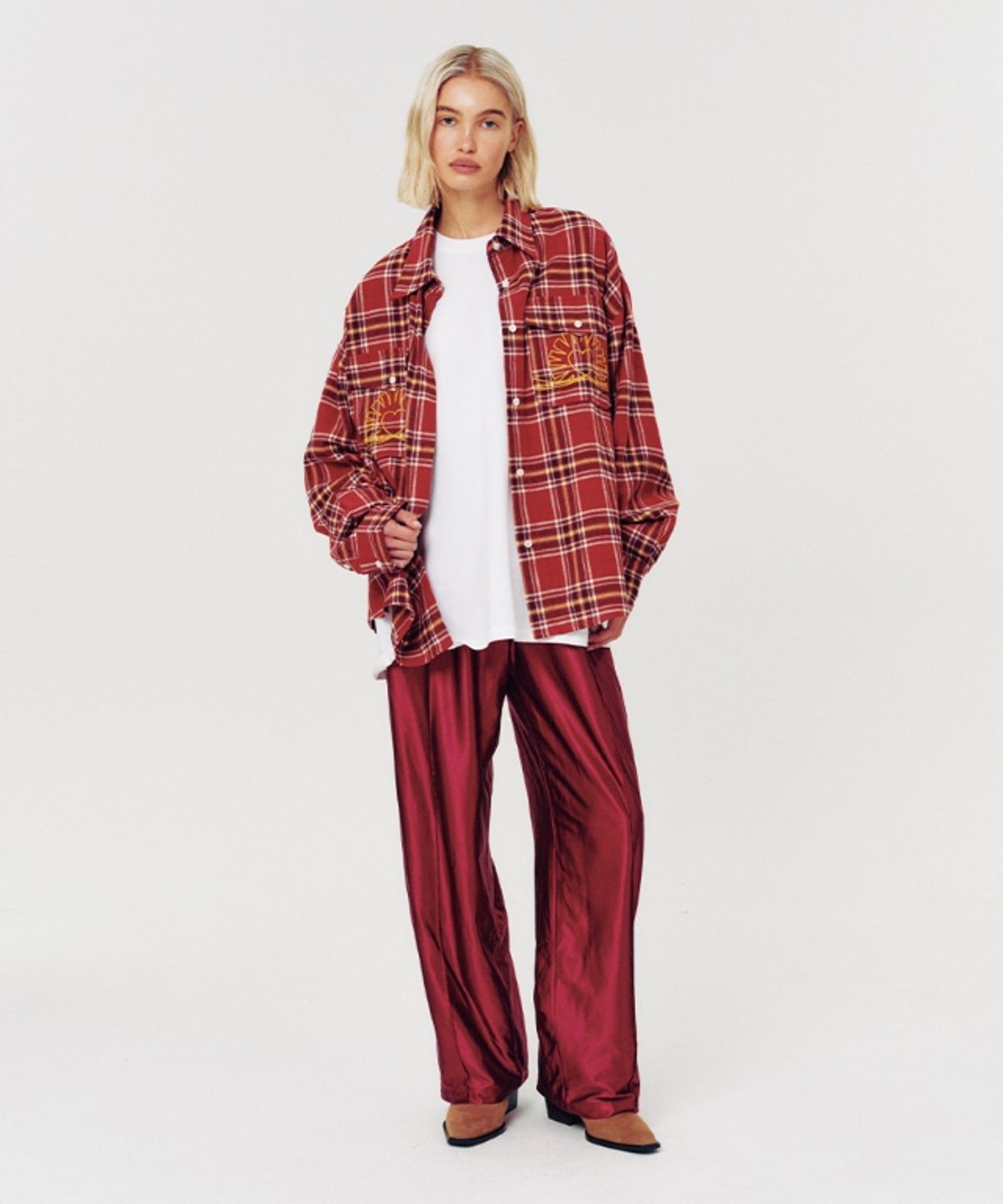 무드베러(MOODBETTER) HANDSTITCH LINE TRACK PANTS WINE
