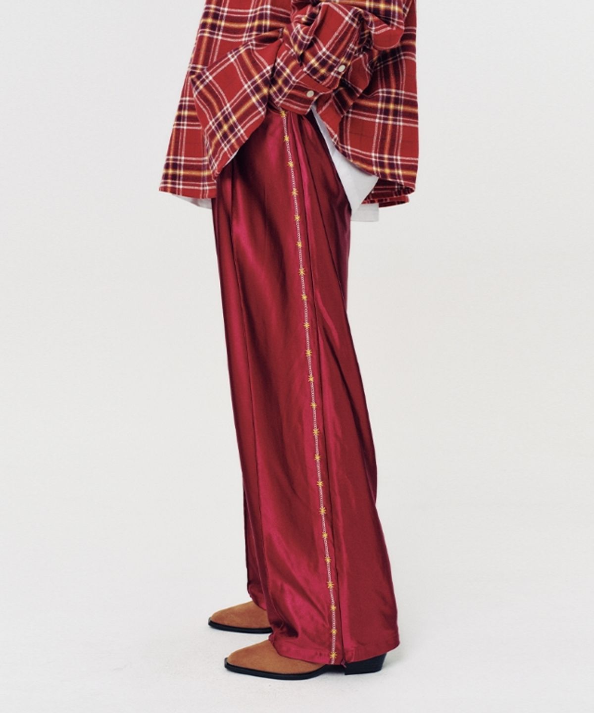 무드베러(MOODBETTER) HANDSTITCH LINE TRACK PANTS WINE