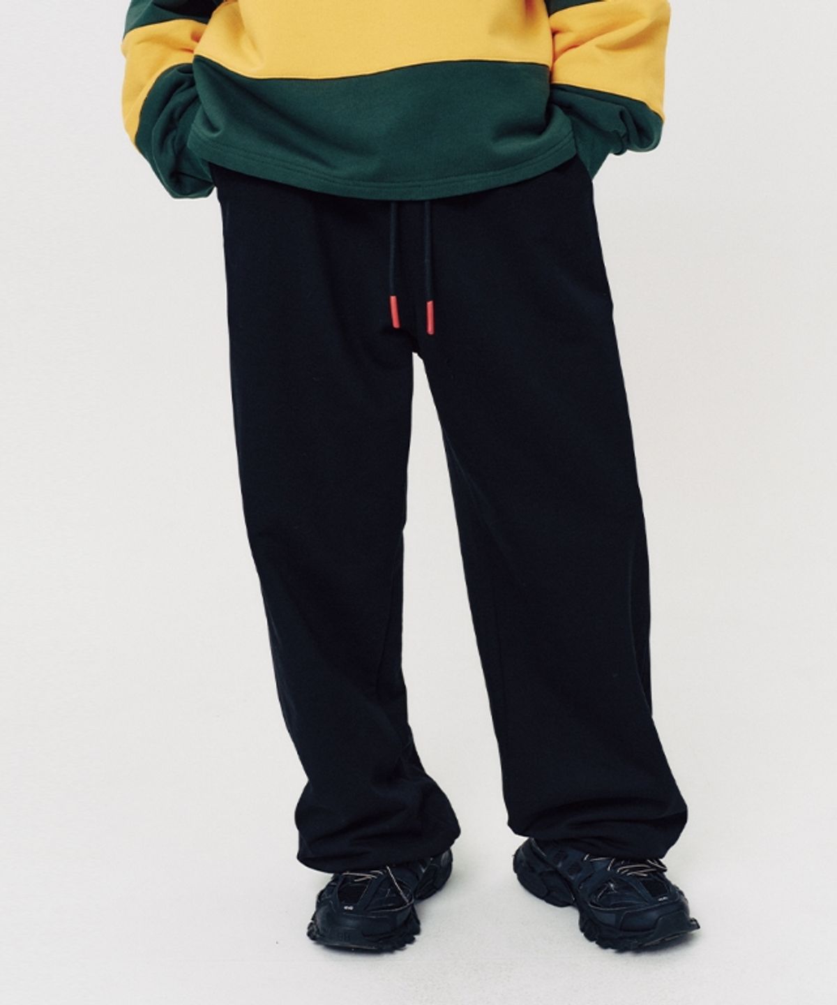 무드베러(MOODBETTER) SUNRISE SWEAT JOGGER PANTS BLACK