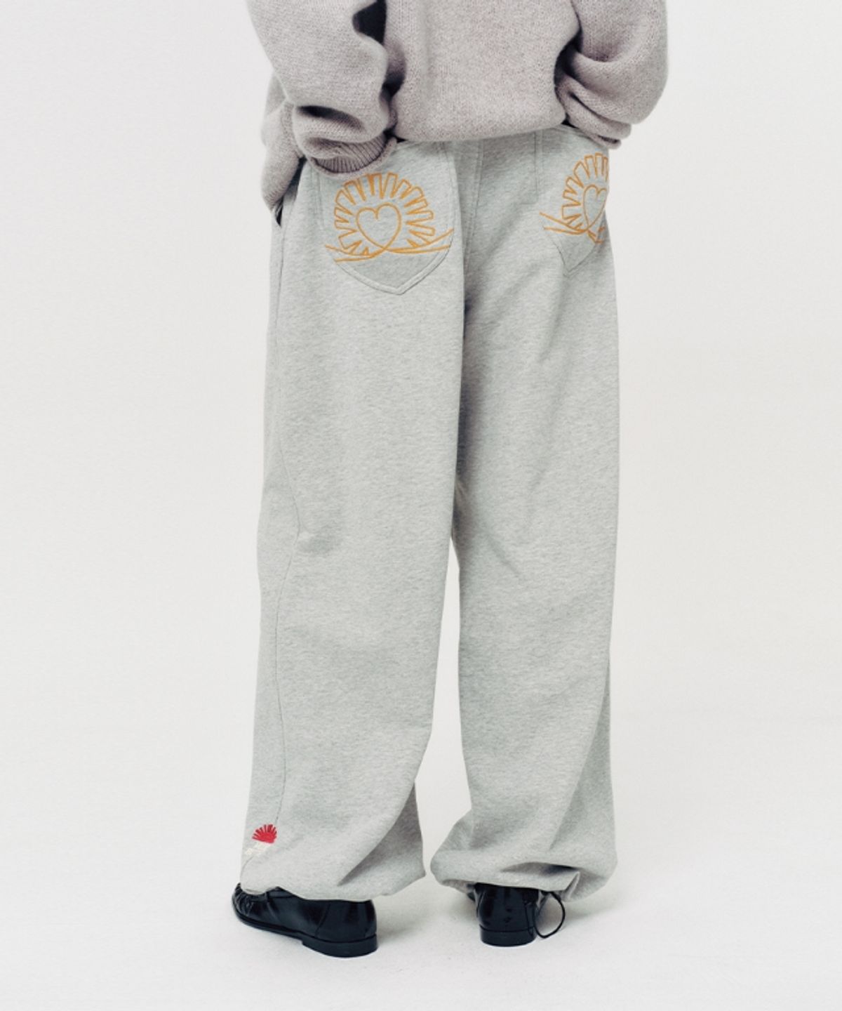 무드베러(MOODBETTER) SUNRISE SWEAT JOGGER PANTS GREY