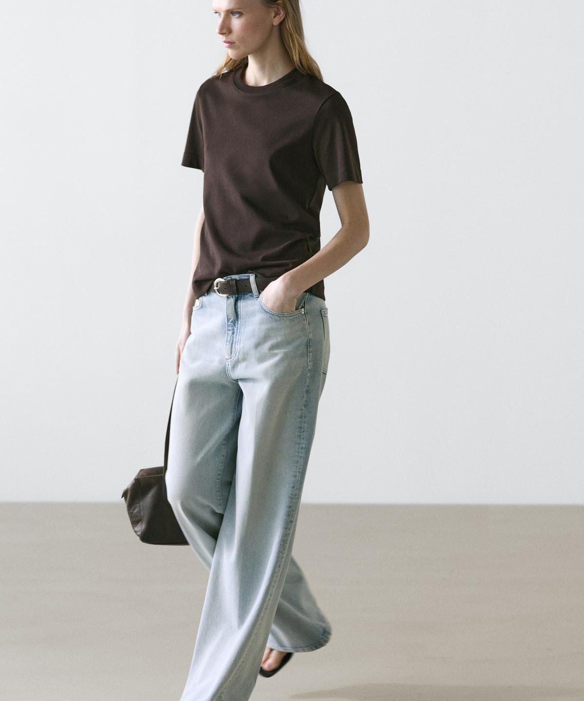마시모두띠(MASSIMO DUTTI) 인터록 반팔 티셔츠