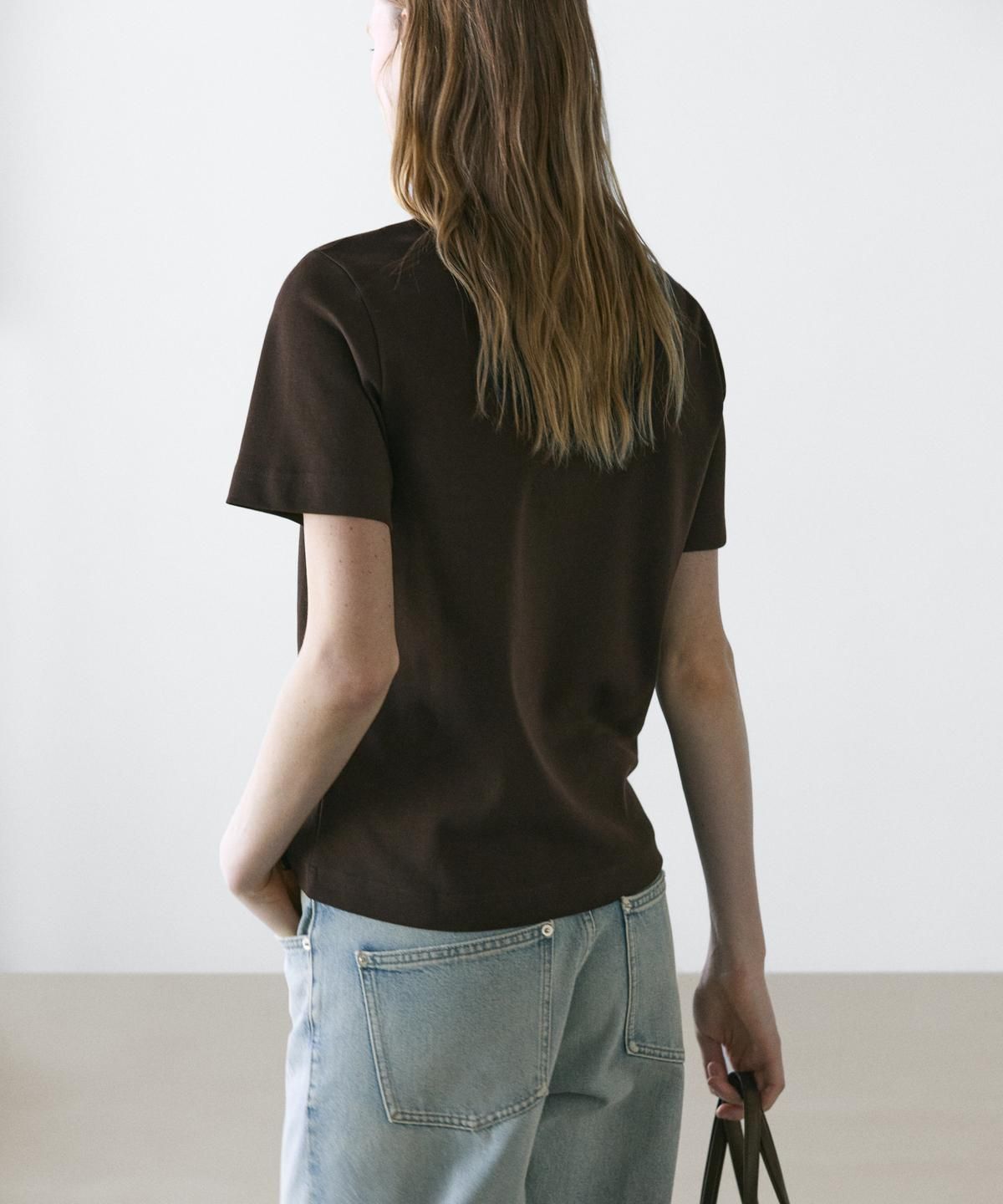 마시모두띠(MASSIMO DUTTI) 인터록 반팔 티셔츠