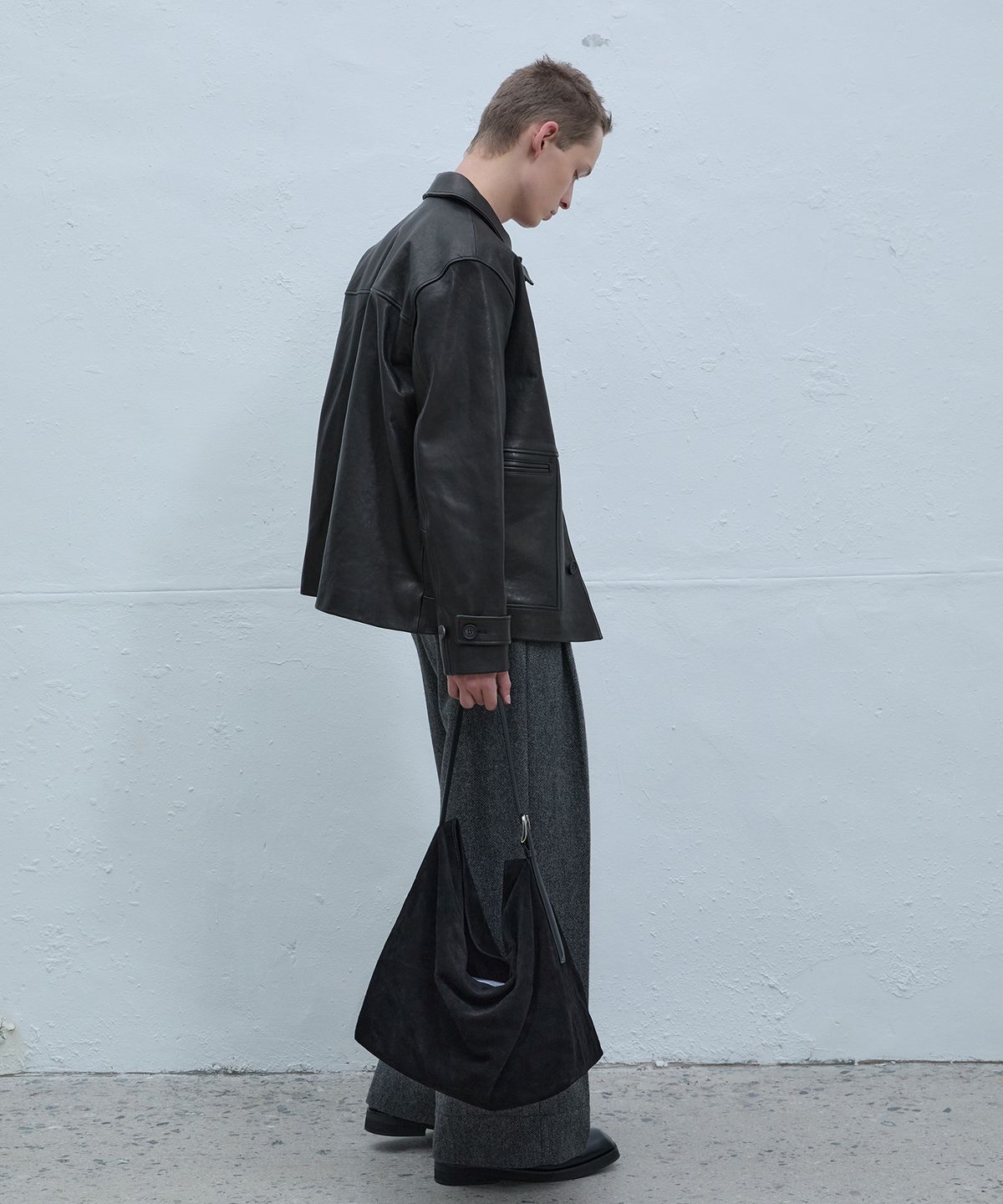앤드로스(ANDROS) Cow Suede Shoulder bag (Black)