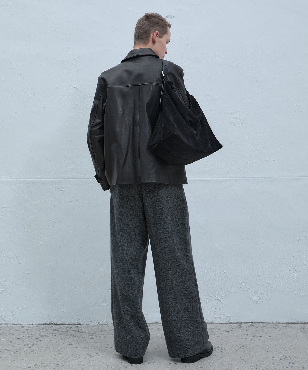앤드로스(ANDROS) Cow Suede Shoulder bag (Black)