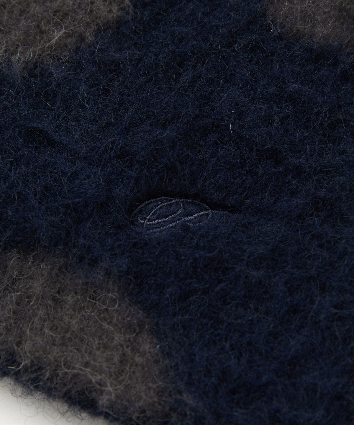 포에브(POEV) Fluffy Dotted Knit Beanie - Navy