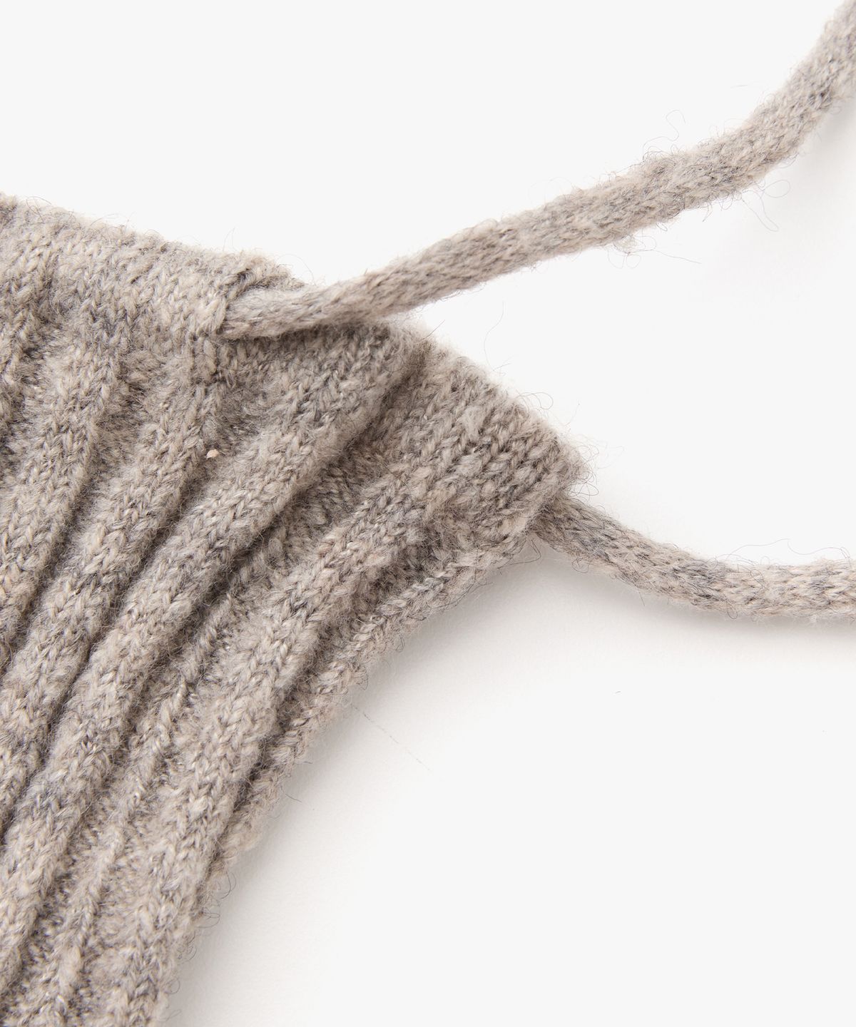 포에브(POEV) Drawstring Leg Warmer - Oatmeal