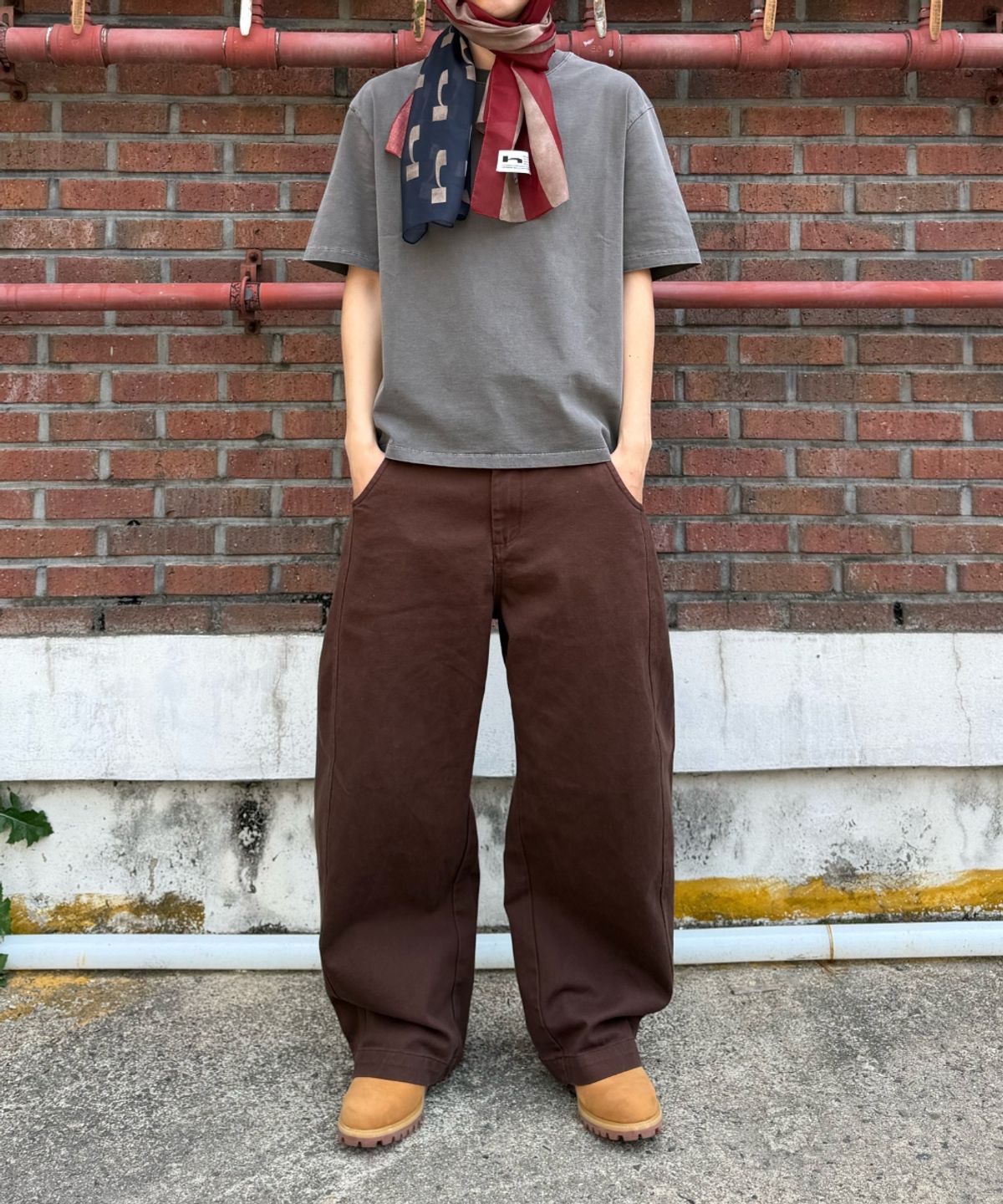텍스(TEXX) TX305 커브드 배기 벌룬 데님 (브라운)