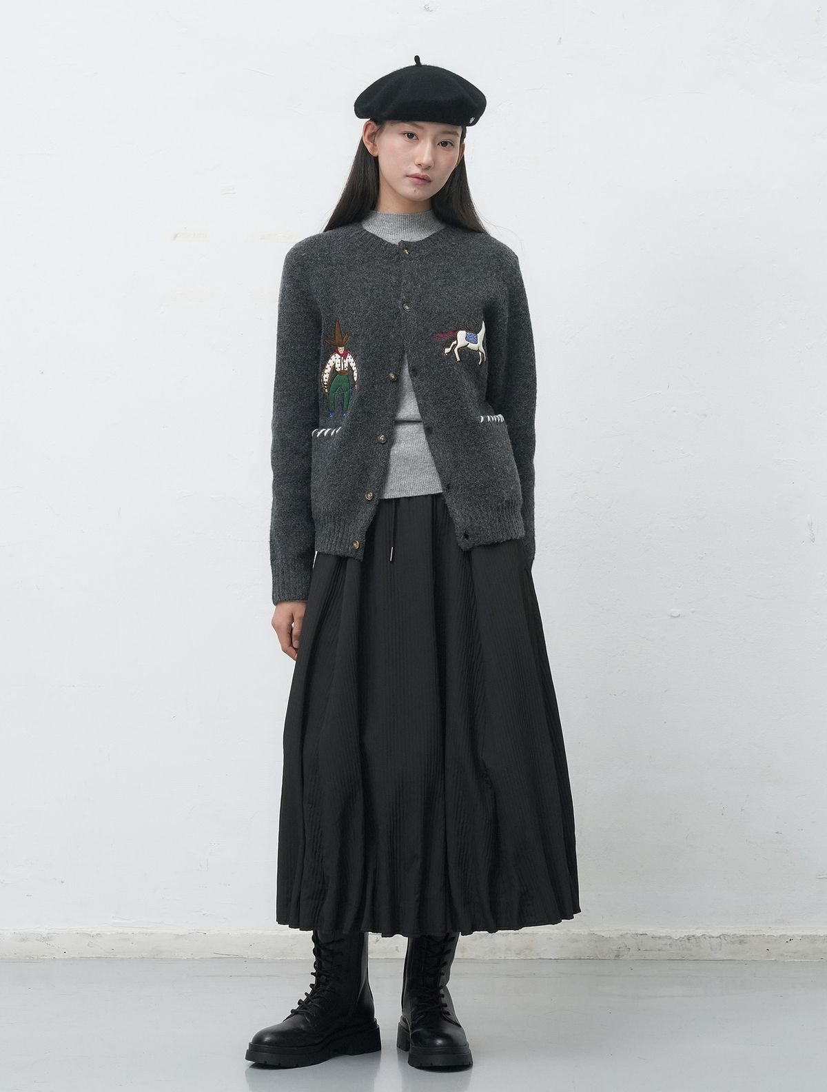 제너럴아이디어(GENERALIDEA) UNISEX 카우보이 크루넥 가디건 [CHARCOAL] / SBE4U04013