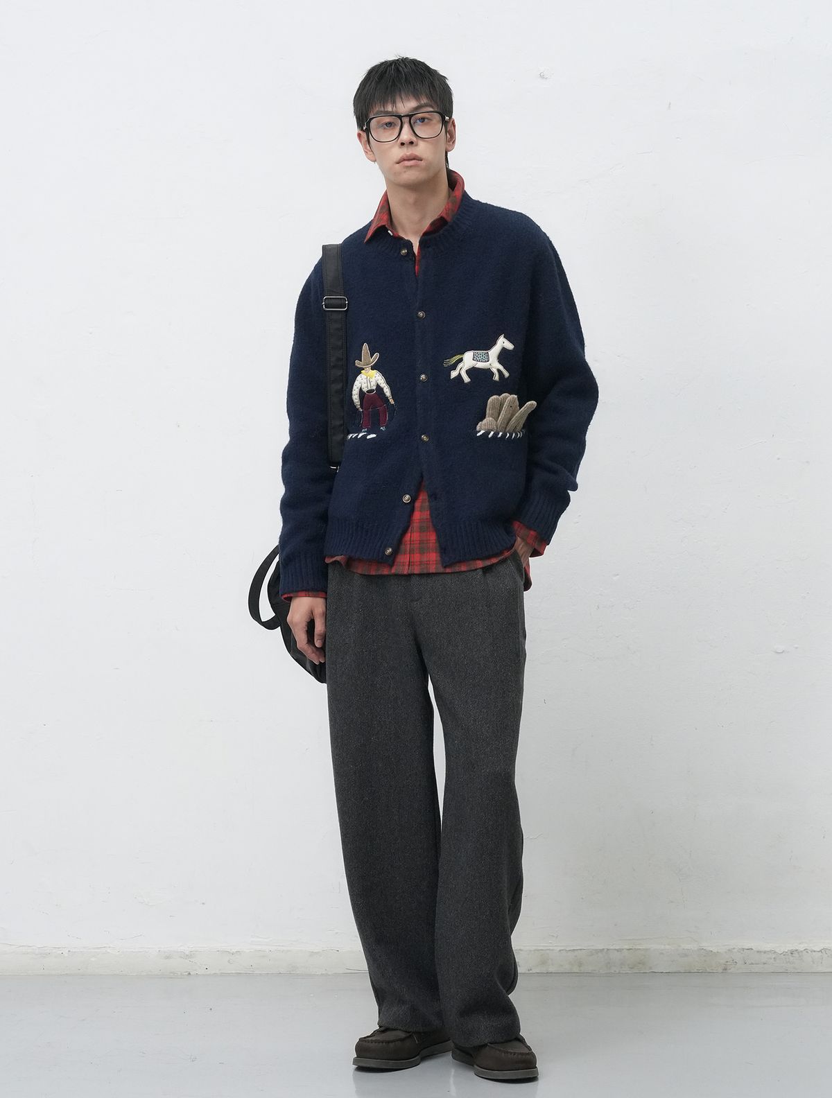 제너럴아이디어(GENERALIDEA) UNISEX 카우보이 크루넥 가디건 [NAVY] / SBE4U04013