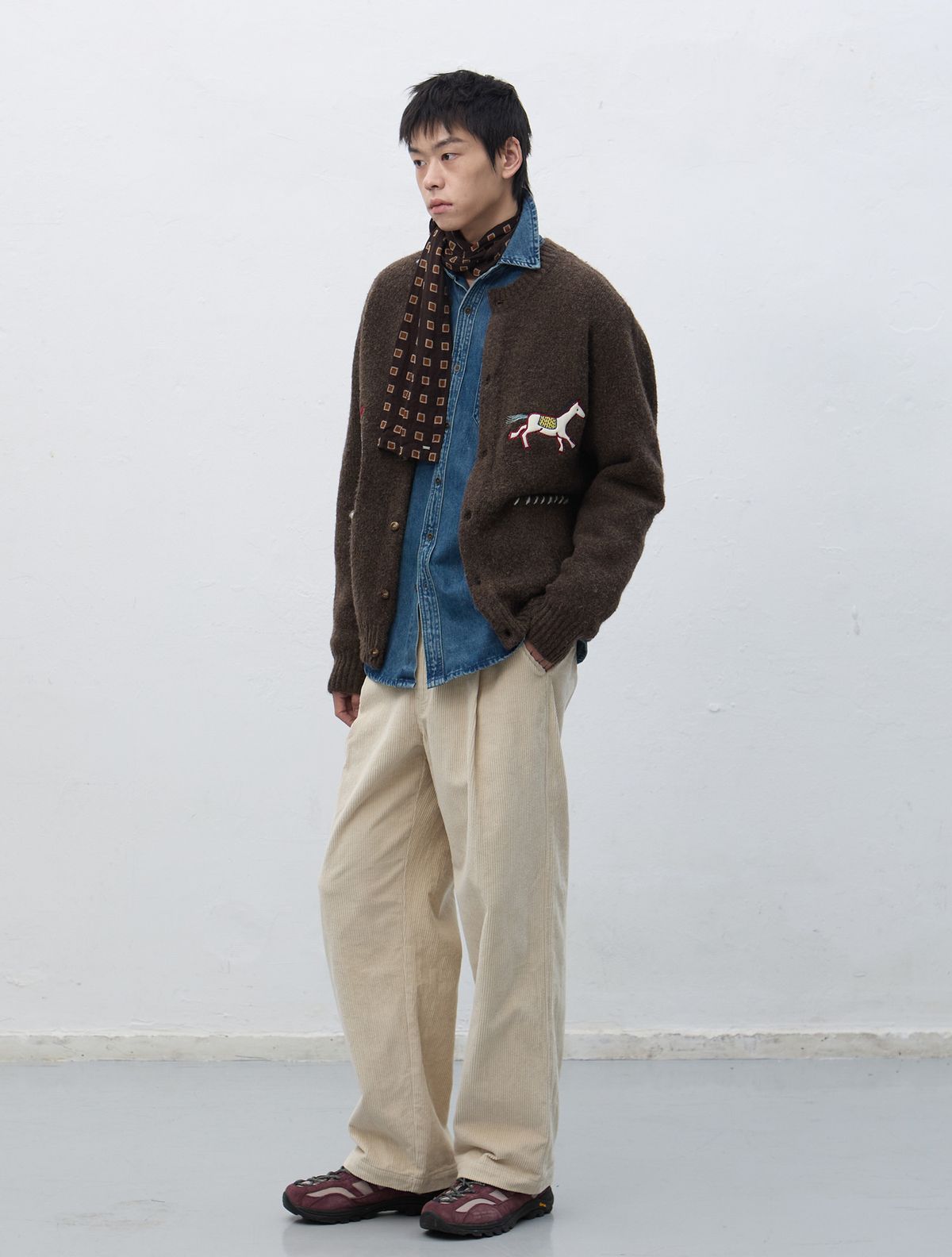 제너럴아이디어(GENERALIDEA) UNISEX 카우보이 크루넥 가디건 [BROWN] / SBE4U04013