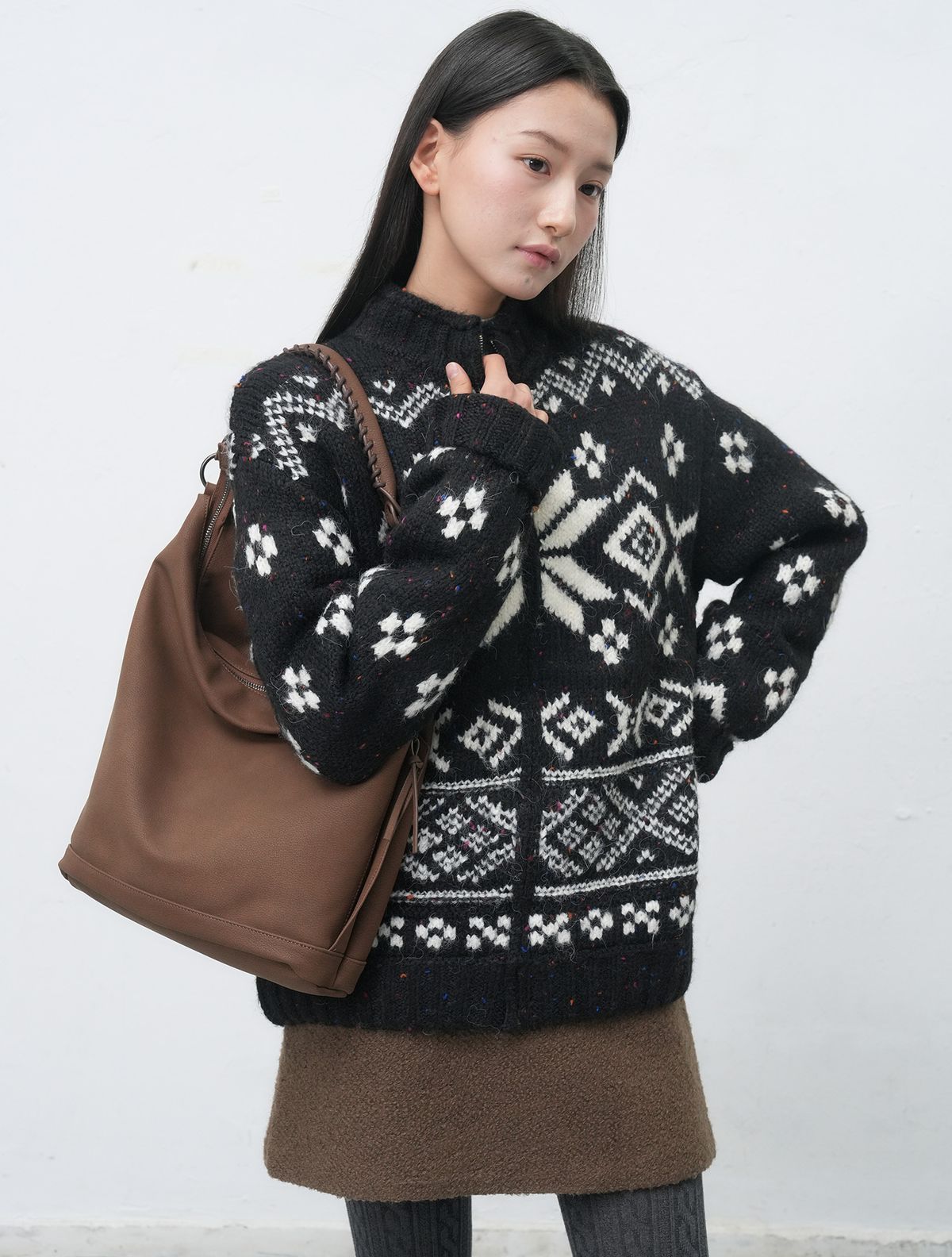 제너럴아이디어(GENERALIDEA) UNISEX 하이넥 노르딕 집업 가디건 [BLACK] / SBE4U04017