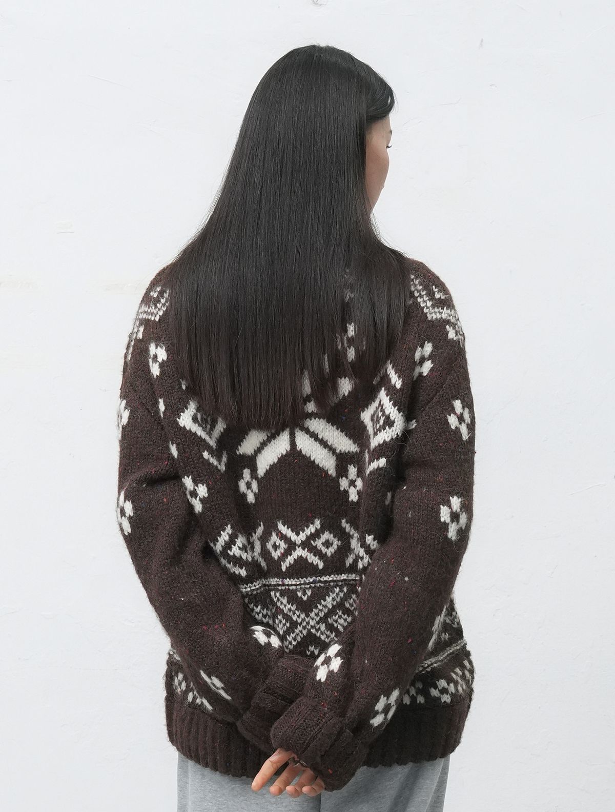 제너럴아이디어(GENERALIDEA) UNISEX 하이넥 노르딕 집업 가디건 [BROWN] / SBE4U04017