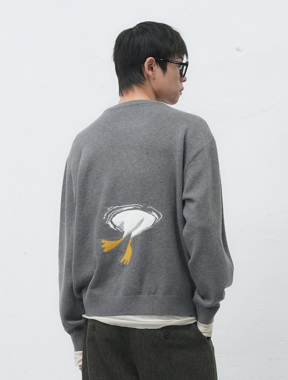 제너럴아이디어(GENERALIDEA) UNISEX 스완 자카드 니트 풀오버 [CHARCOAL] / SBE4U05015