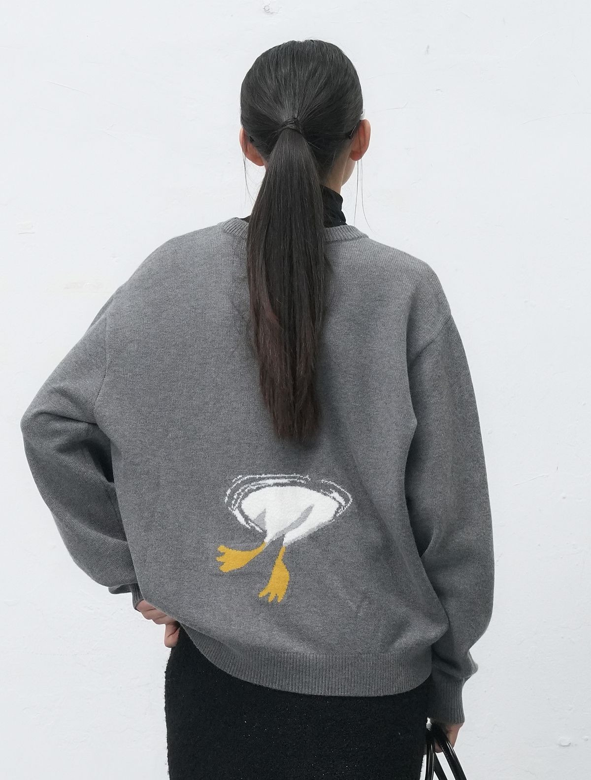 제너럴아이디어(GENERALIDEA) UNISEX 스완 자카드 니트 풀오버 [CHARCOAL] / SBE4U05015