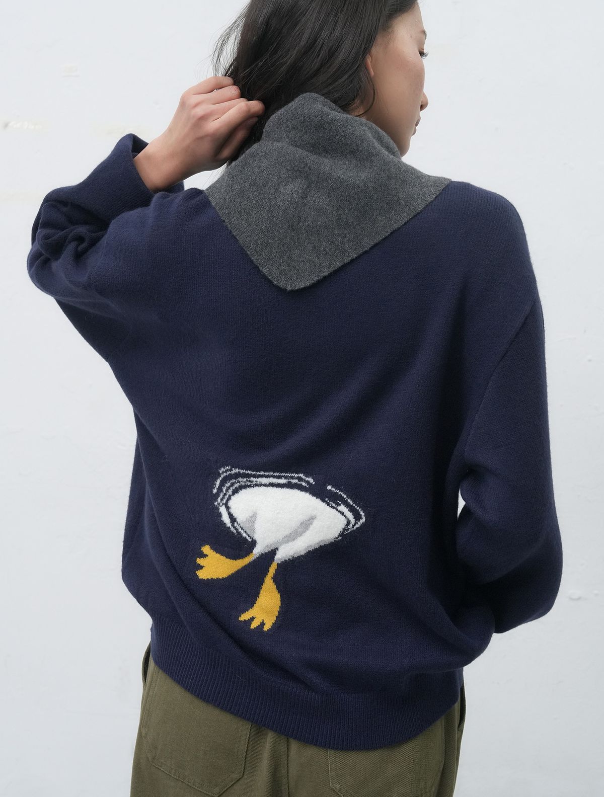 제너럴아이디어(GENERALIDEA) UNISEX 스완 자카드 니트 풀오버 [NAVY] / SBE4U05015