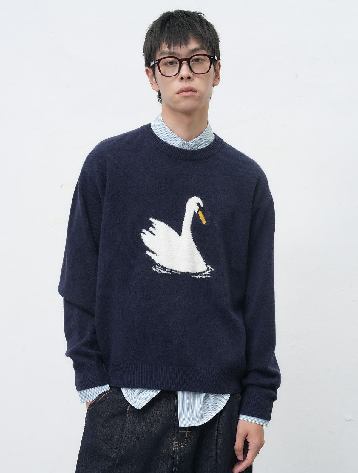 제너럴아이디어(GENERALIDEA) UNISEX 스완 자카드 니트 풀오버 [NAVY] / SBE4U05015