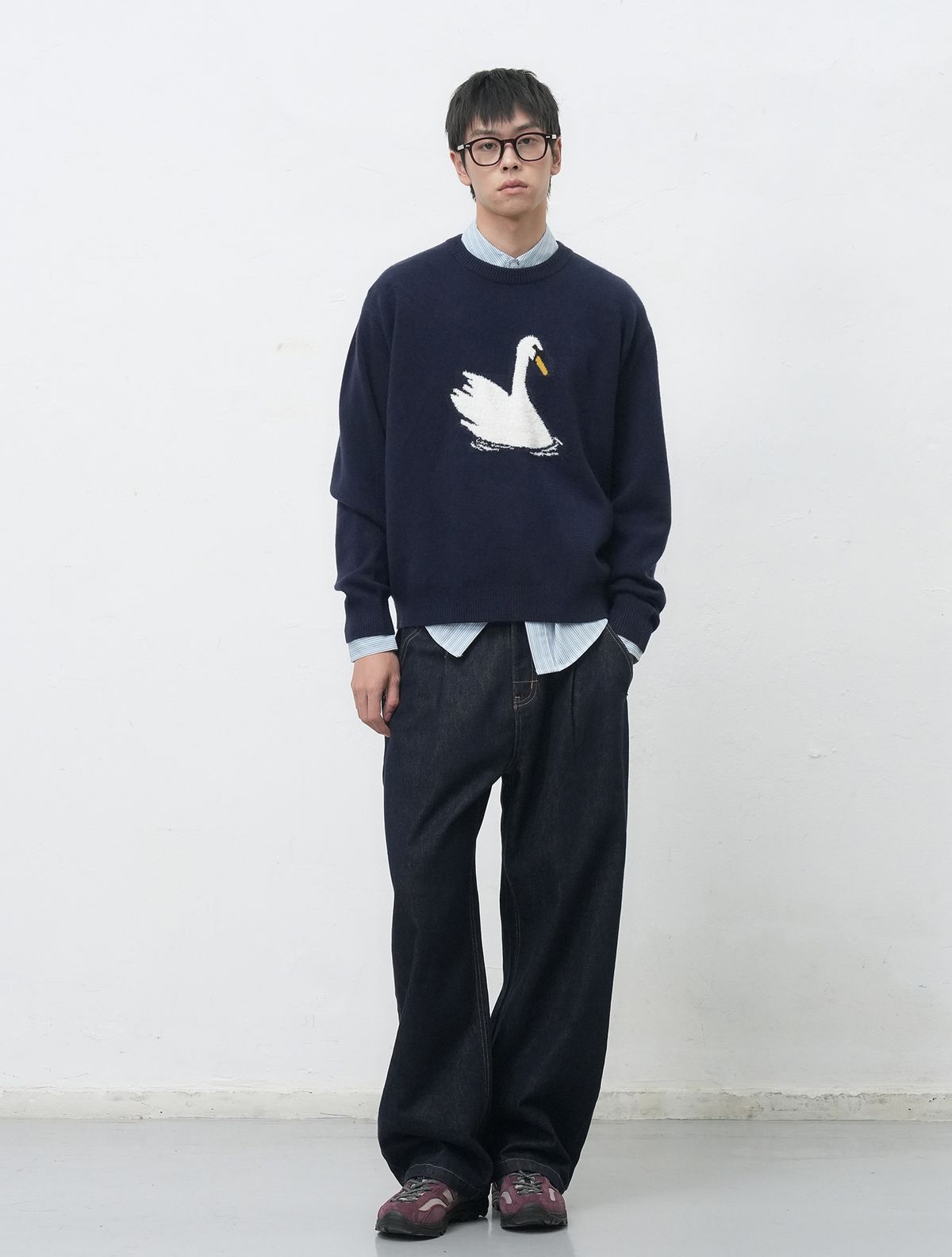 제너럴아이디어(GENERALIDEA) UNISEX 스완 자카드 니트 풀오버 [NAVY] / SBE4U05015