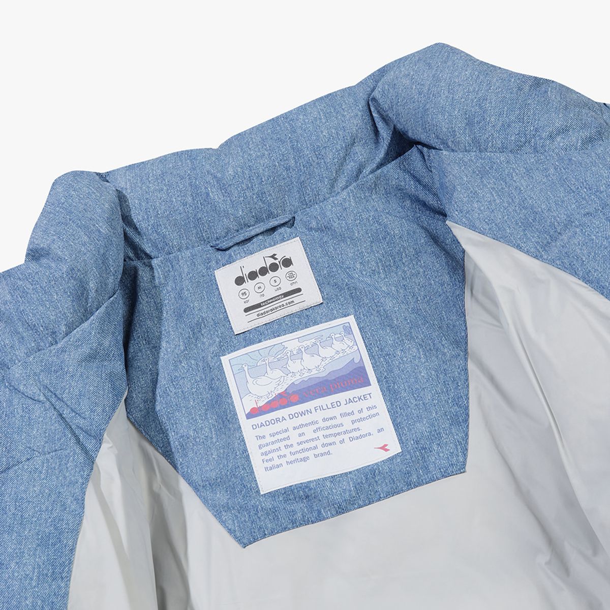 디아도라(diadora) 베라피우마 프리즈 덕다운 자켓 DENIM