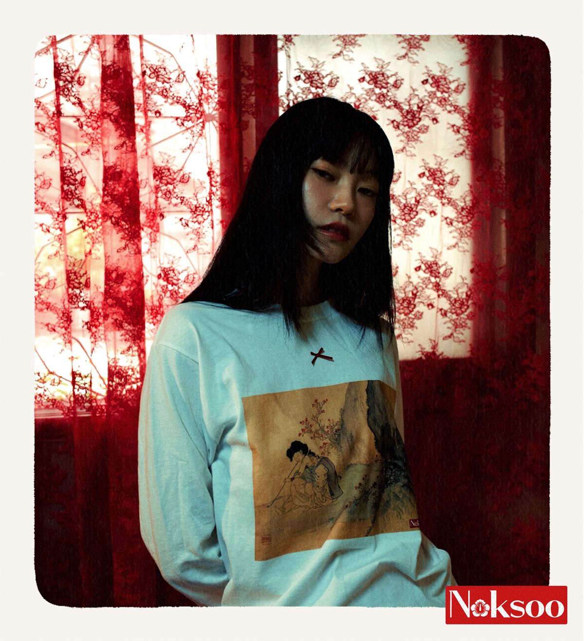 녹수(NOKSOO) 춘화 프린팅 리본포인트 티셔츠