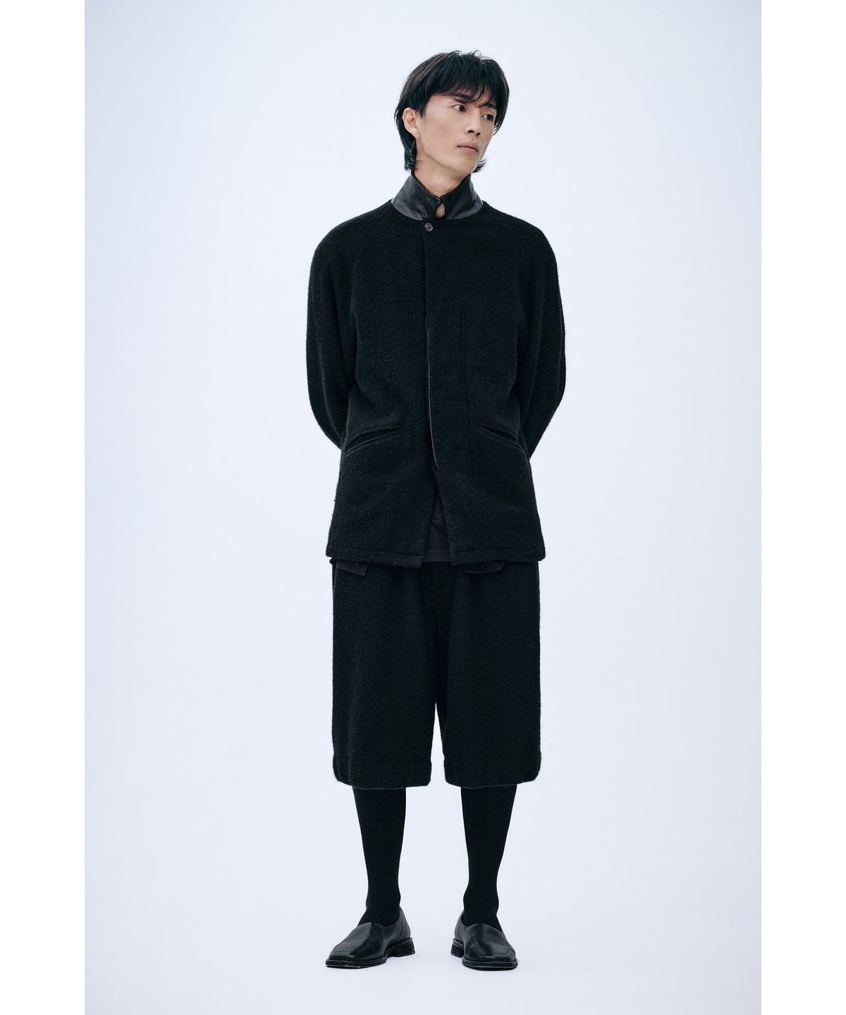 유스(YOUTH) Boiled Wool Half Pants - Black