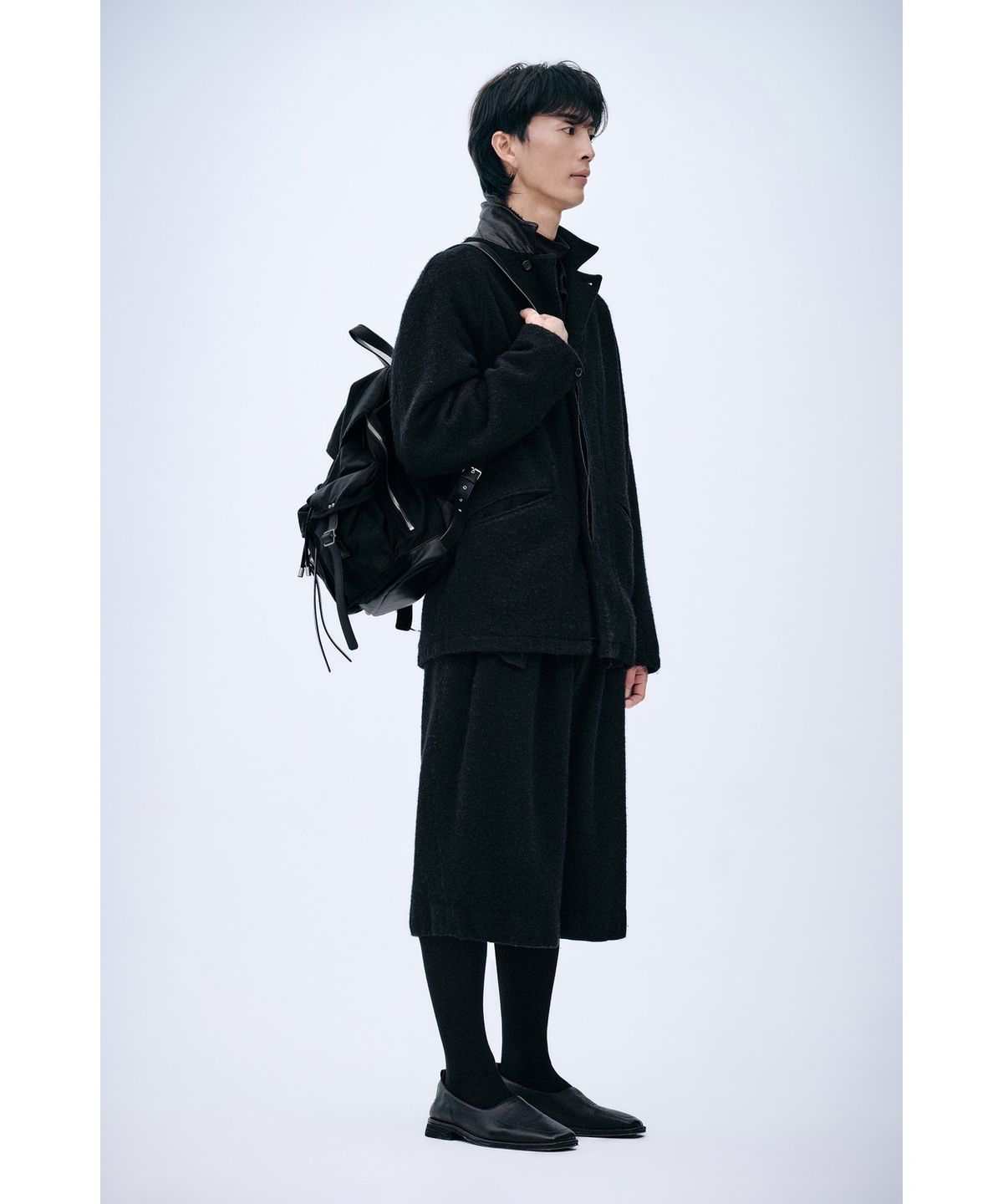 유스(YOUTH) Boiled Wool Half Pants - Black