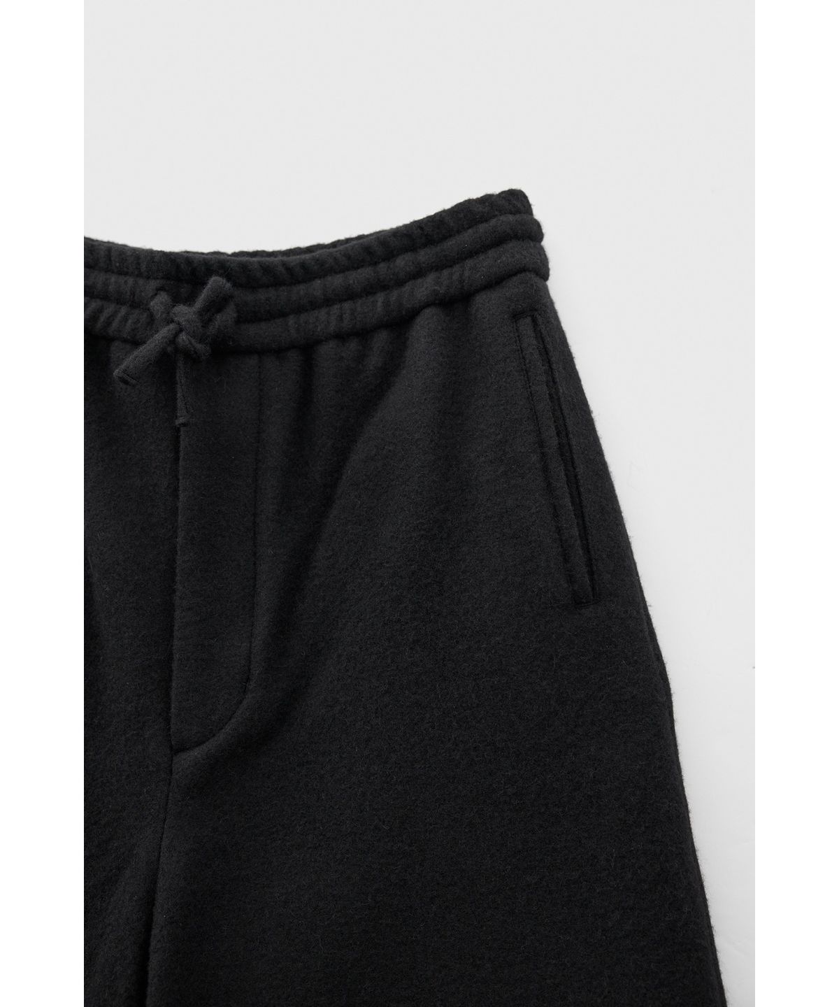 유스(YOUTH) Boiled Wool Half Pants - Black