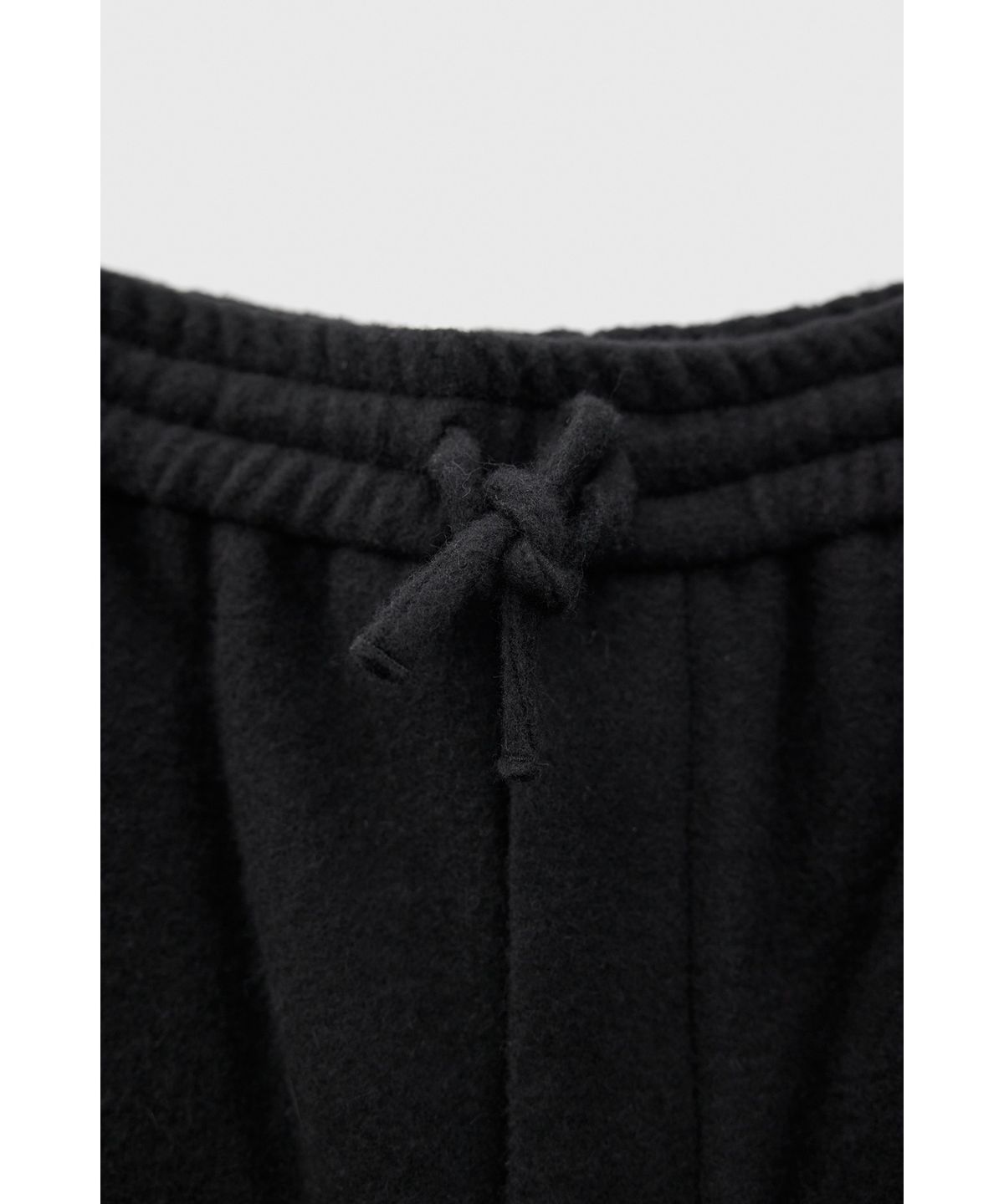 유스(YOUTH) Boiled Wool Half Pants - Black