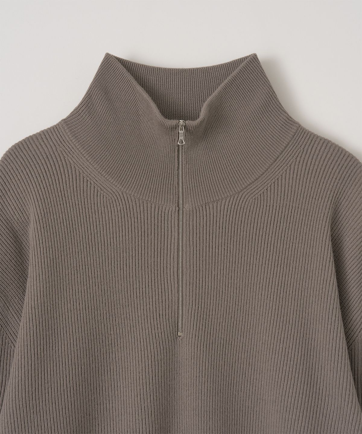 어나더 오피스(ANOTHER OFFICE) Volume Half Zip-up Knit (Taupe)