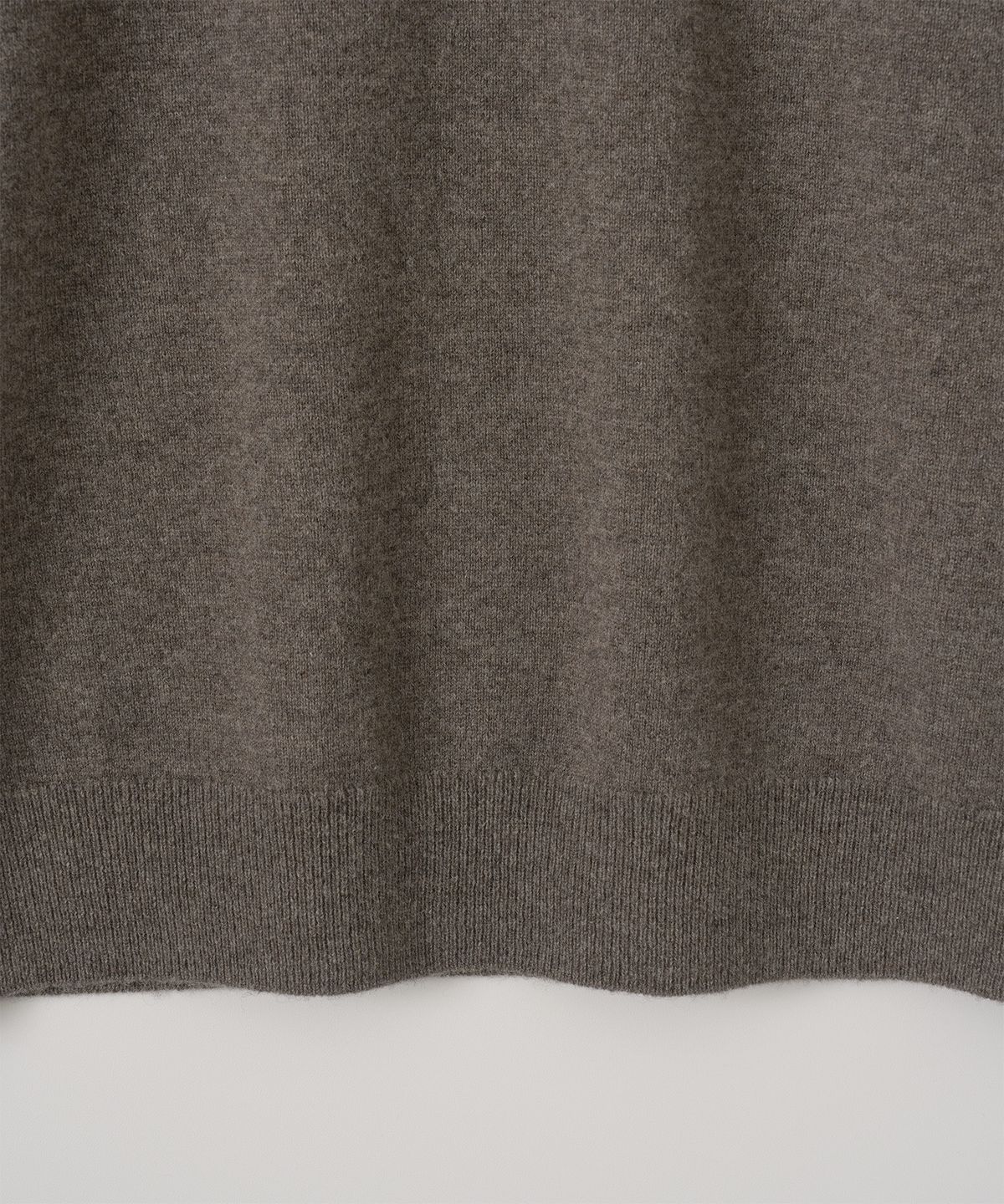어나더 오피스(ANOTHER OFFICE) Ensemble Cashmere Knit (Soil)