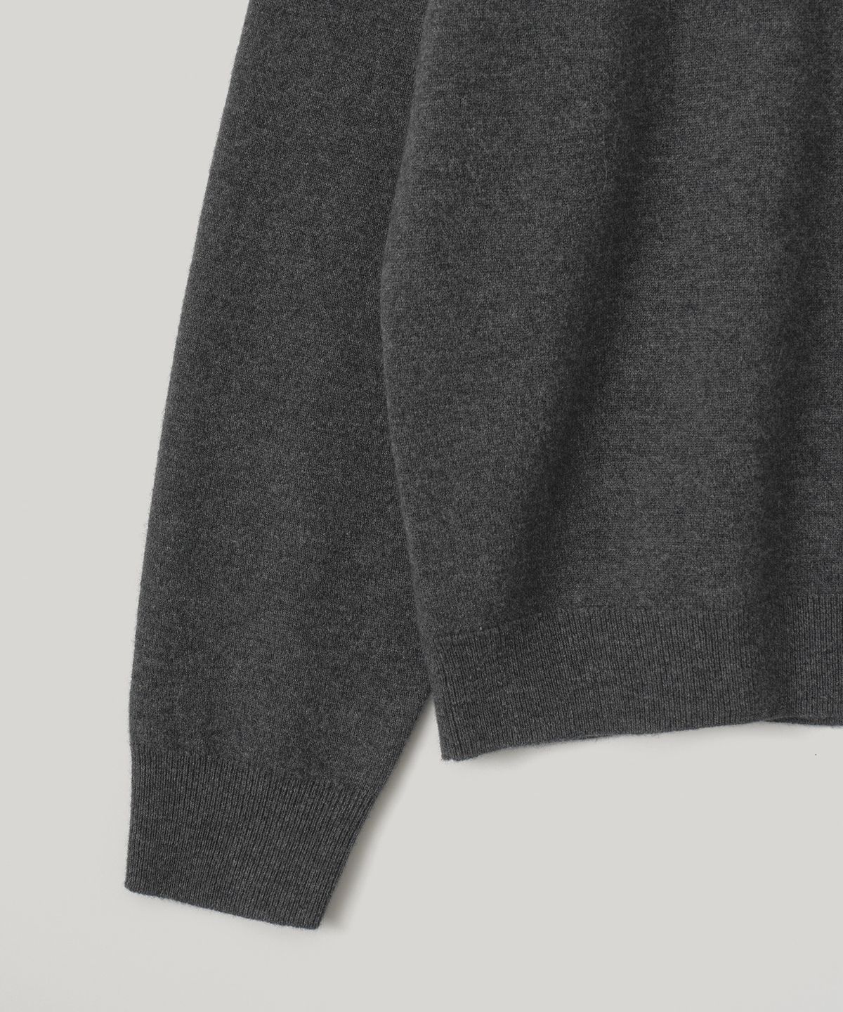 어나더 오피스(ANOTHER OFFICE) Ensemble Cashmere Knit (Charcoal)