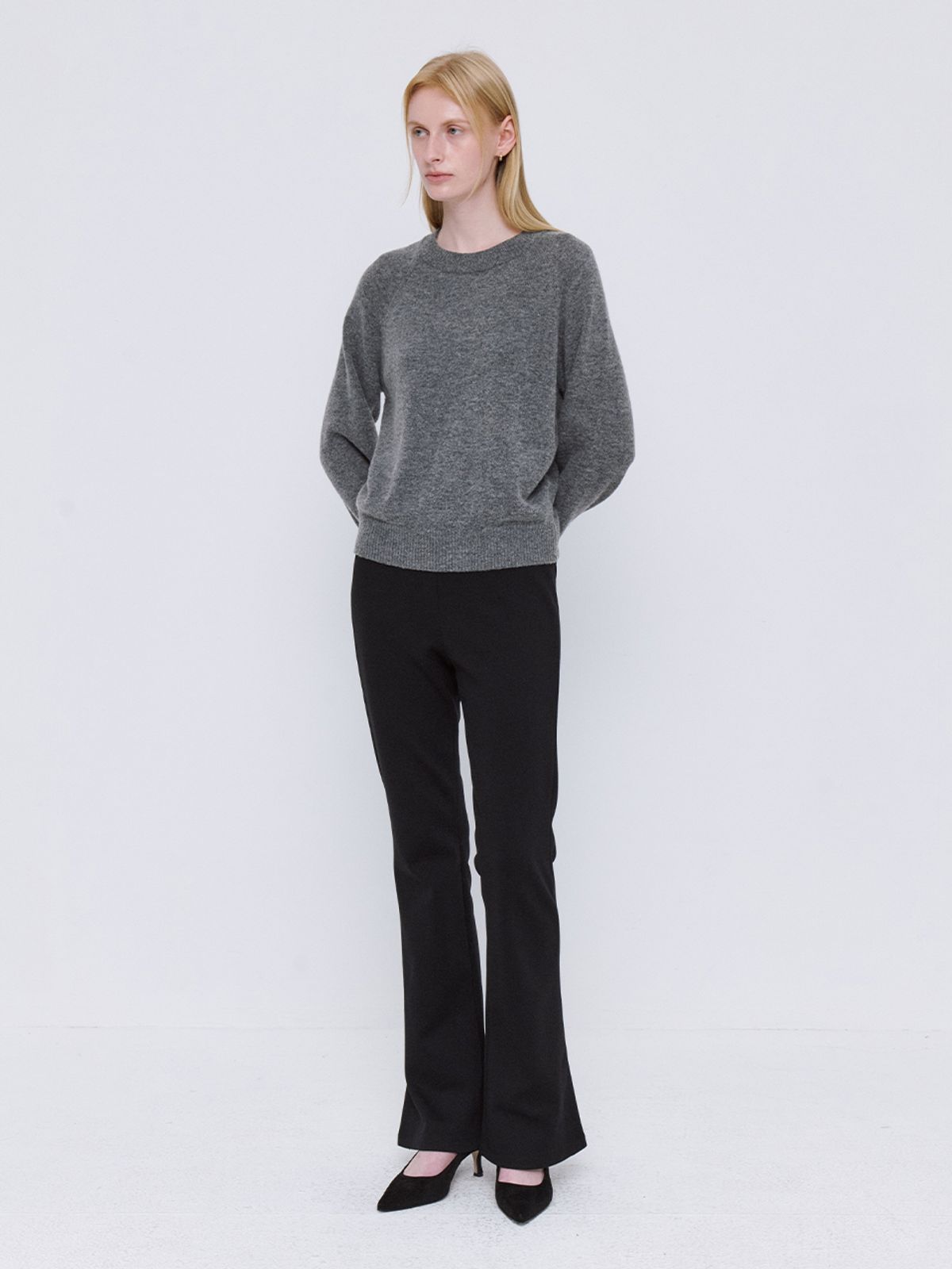 르세지엠(LESEIZEME) Soft Fleece Semi Bootcut Pants - Black