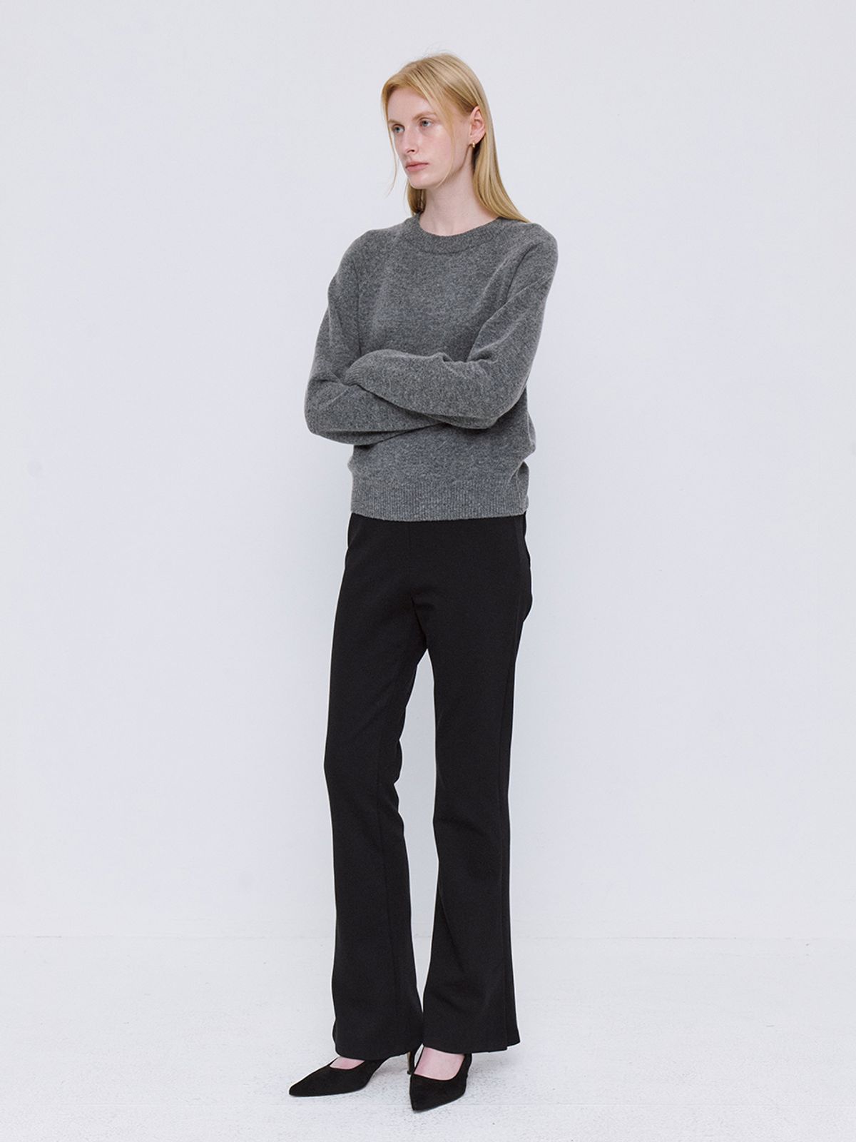 르세지엠(LESEIZEME) Soft Fleece Semi Bootcut Pants - Black