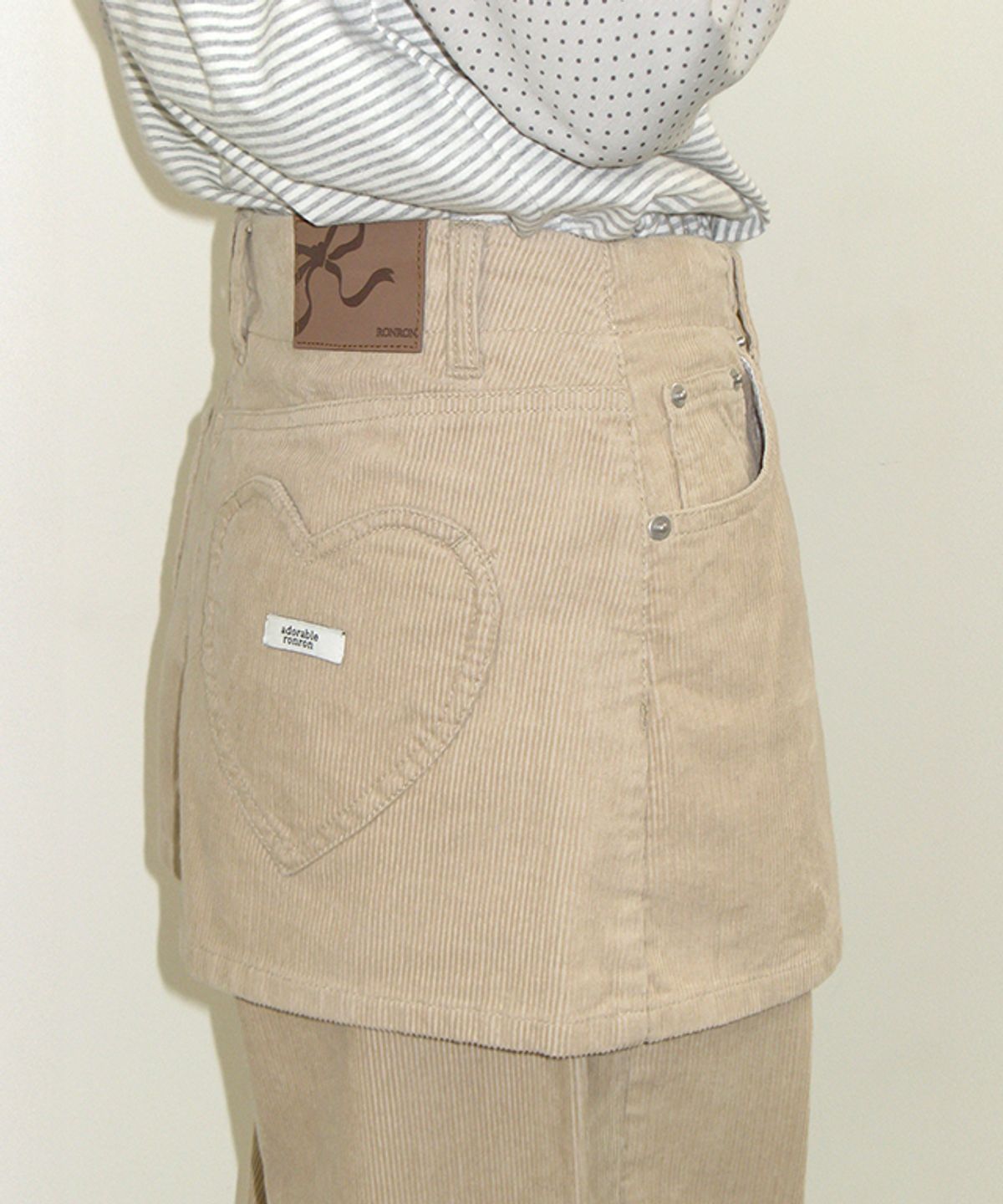 론론(RONRON) HEART POCKET CORDUROY SKIRT LAYERED PANTS BEIGE